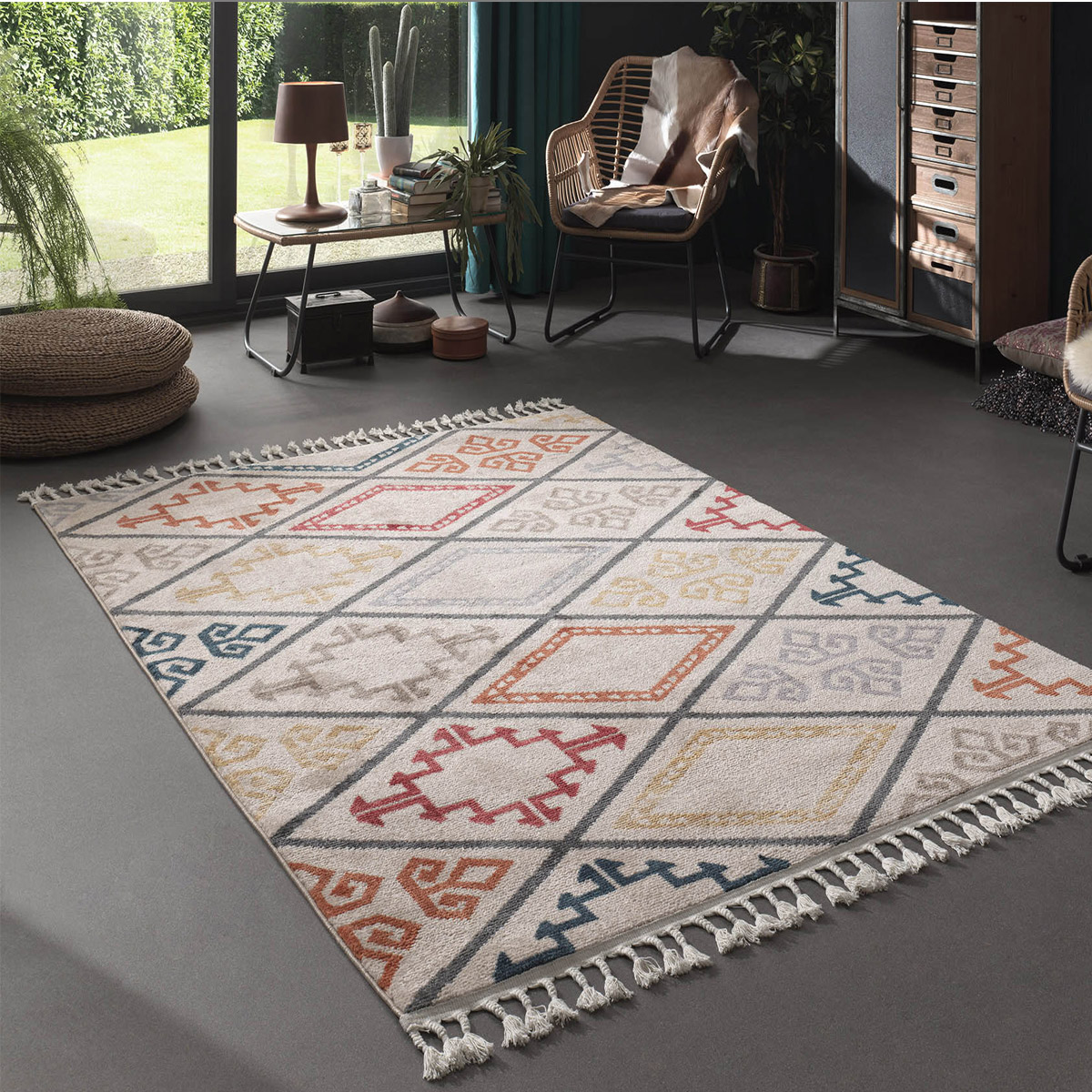 Tapis frangé à motifs ethniques 