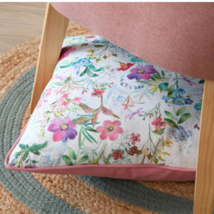 coussin imprimé fleurette pour décoration shabby