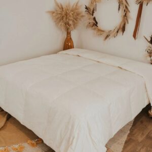 Couette 100% naturelle en duvet et plumes
