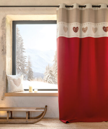 Rideau jacquard à œillets avec haut vichy et motifs cœurs