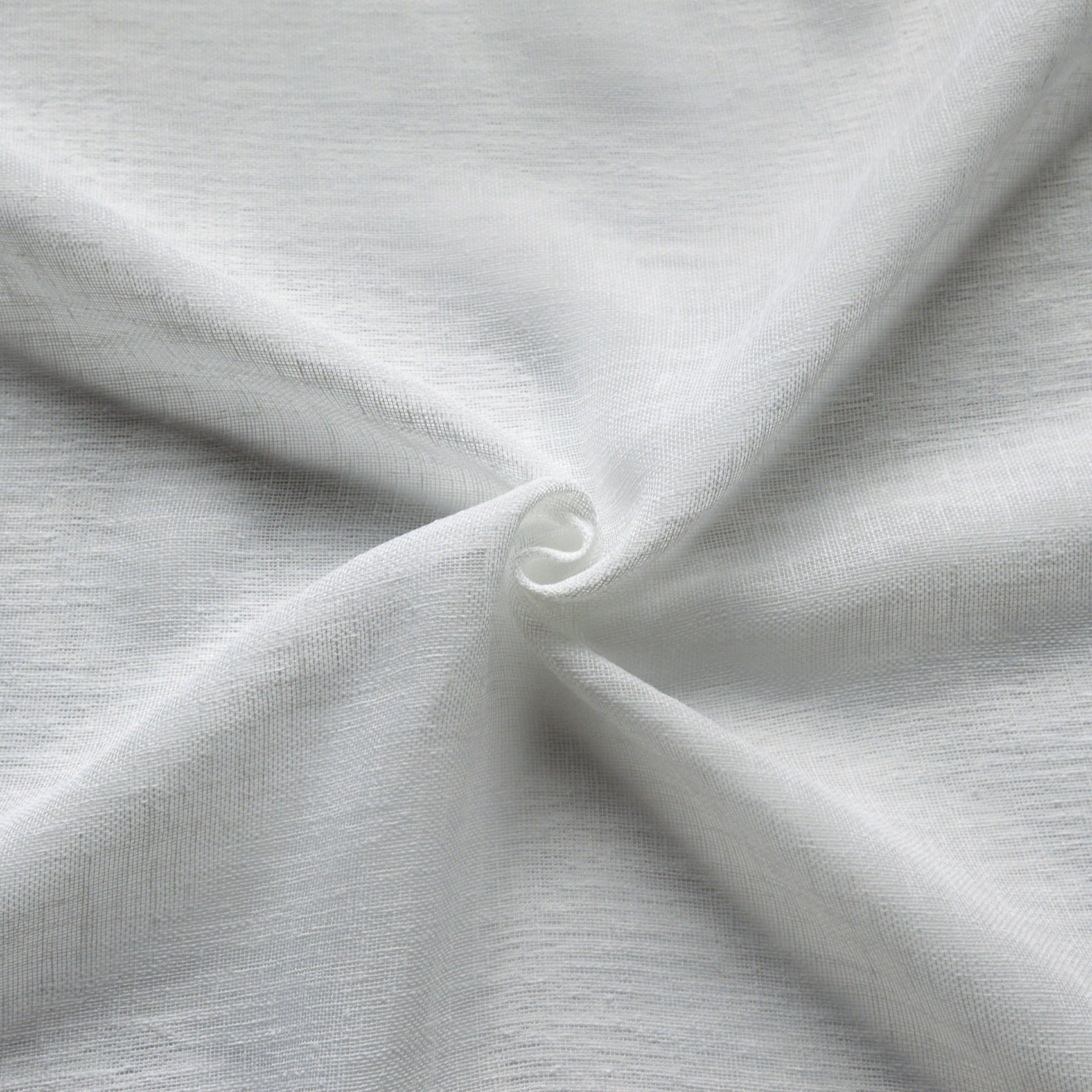 Tissu voile en étamine uni avec bas plombé