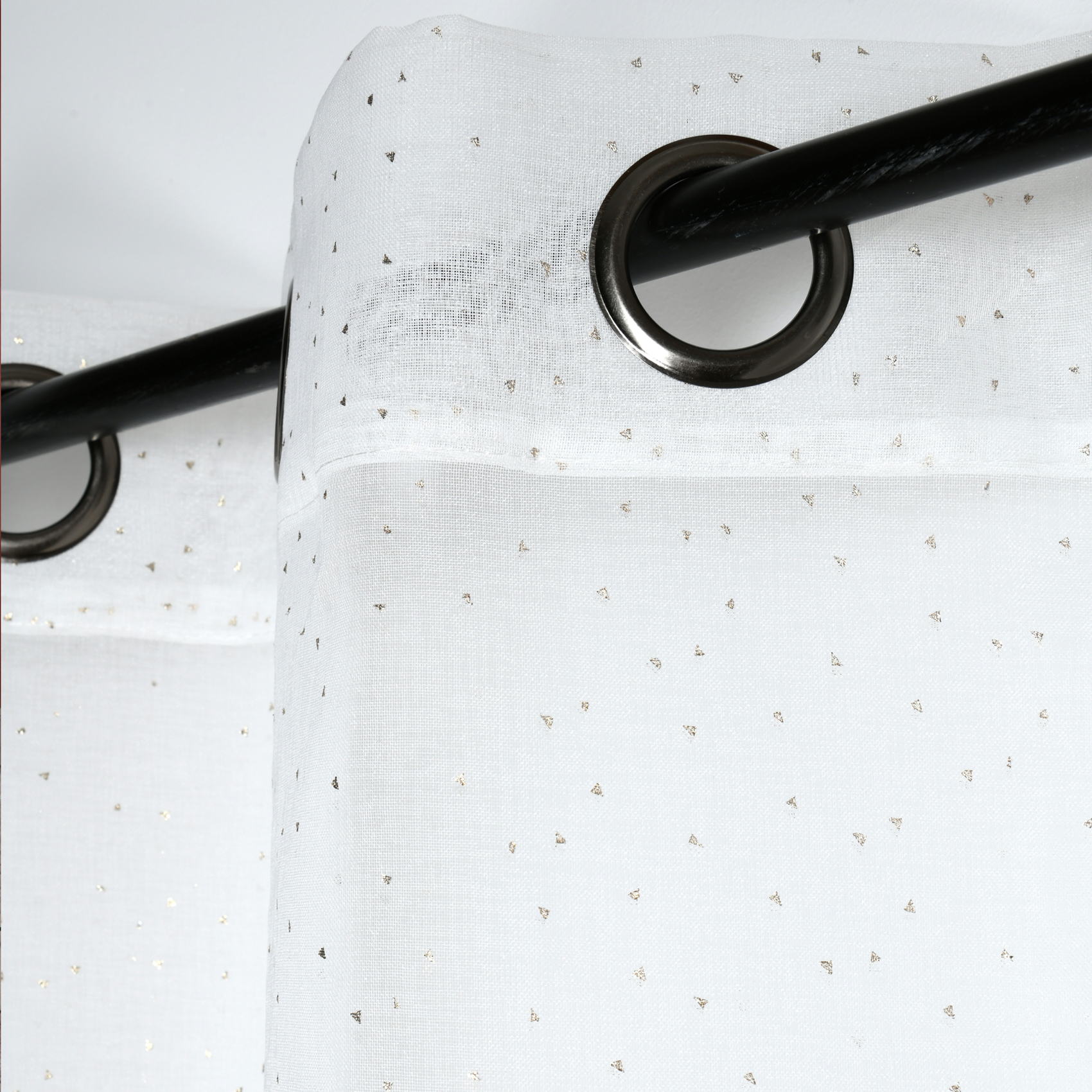 Voilage finitions dorées à oeillets — vue 4