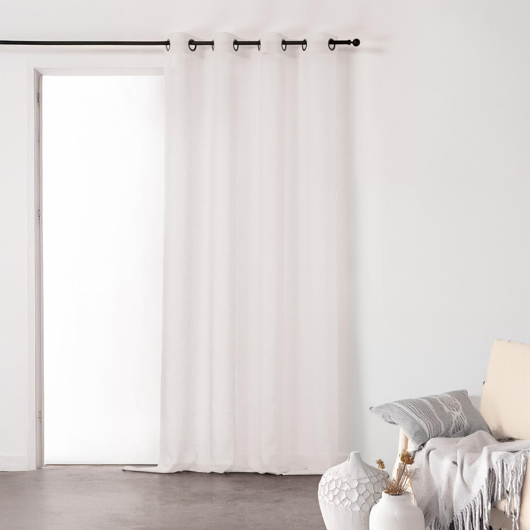 Voilage tamisant en gaze poly-lin à œillets