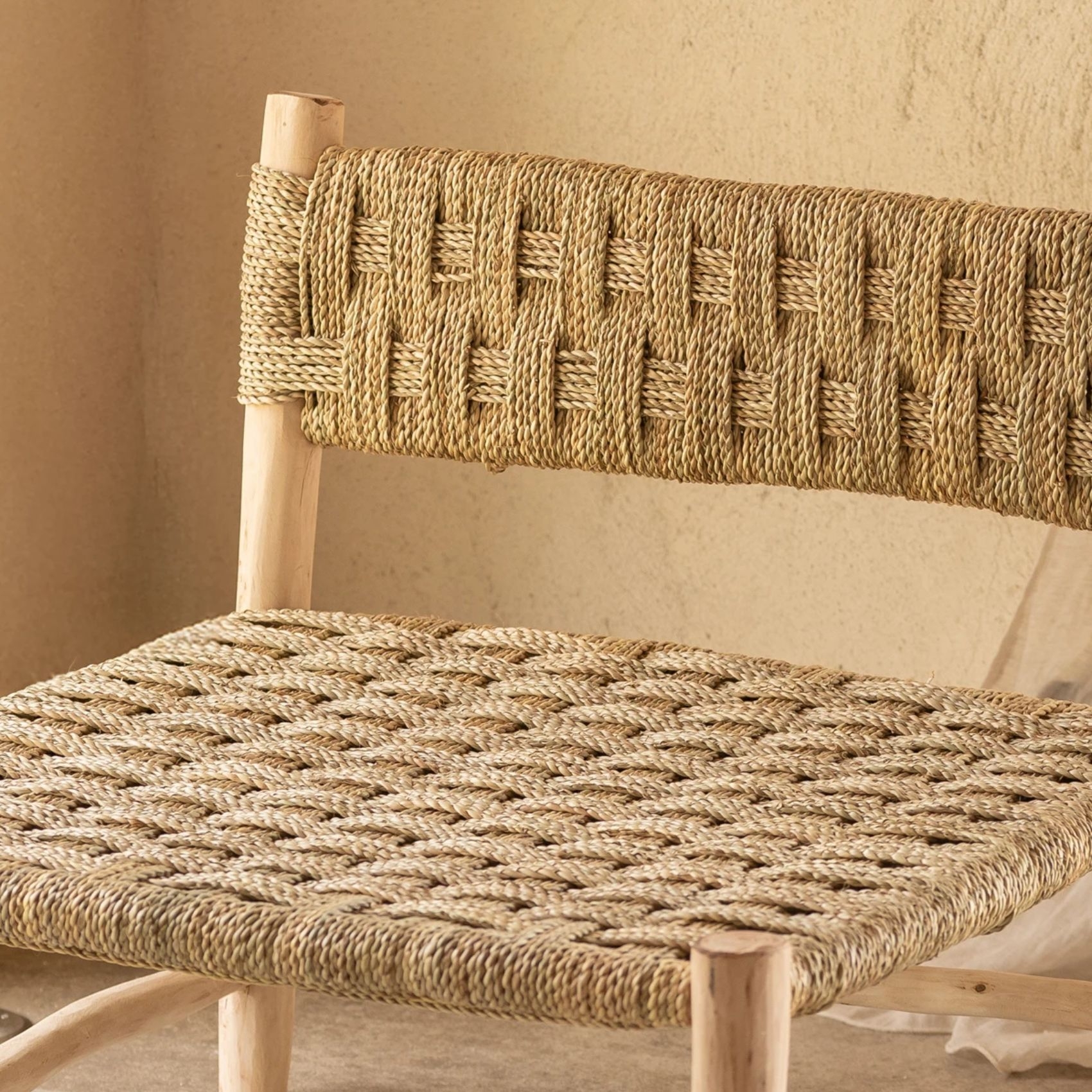 Fauteuil bas bois organique — vue 4