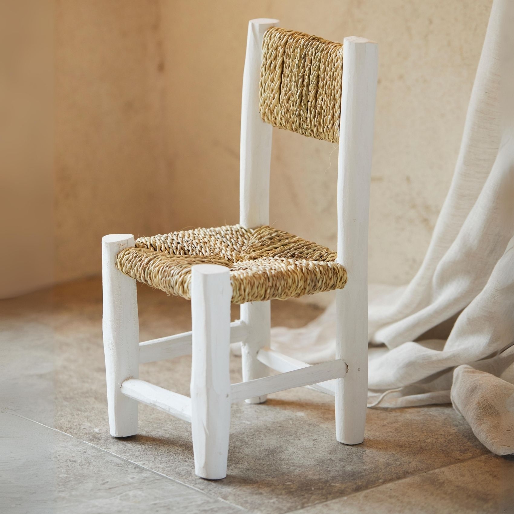 Chaise enfant bois blanc et doum — vue 4