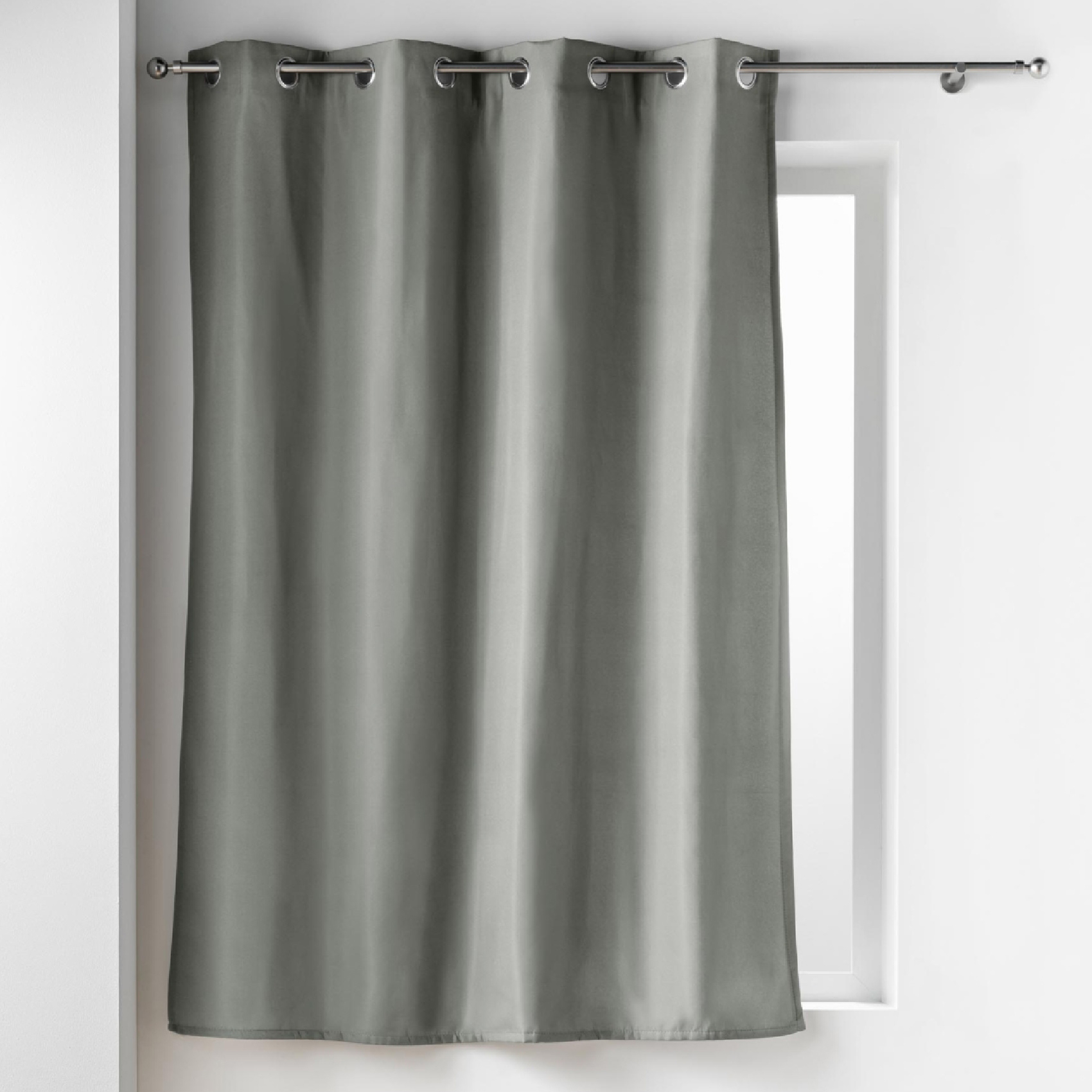 Rideau court isolant thermique