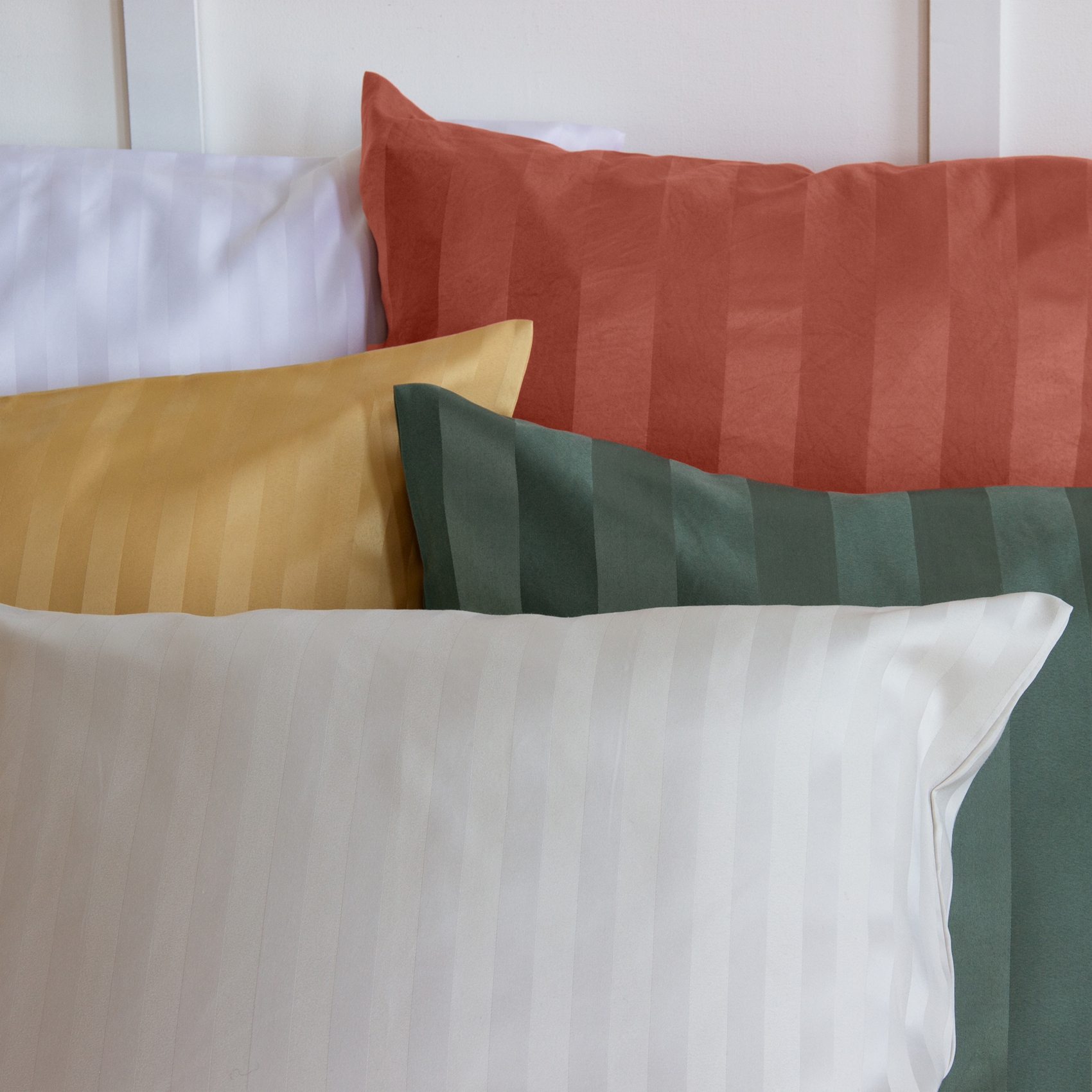 Parure de lit 3 pièces satin à fines rayures housse + taies — vue 3