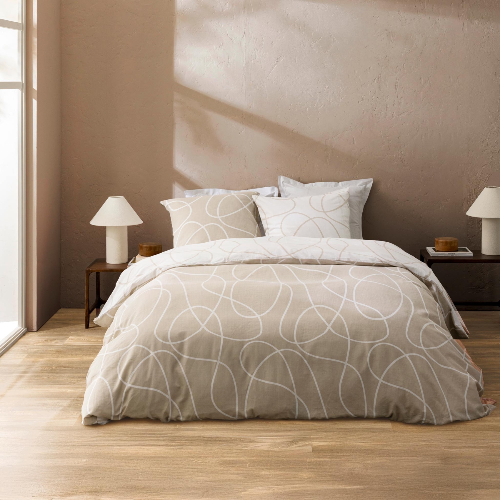 Parure de lit 3 pièces en coton relief trait design housse + taies