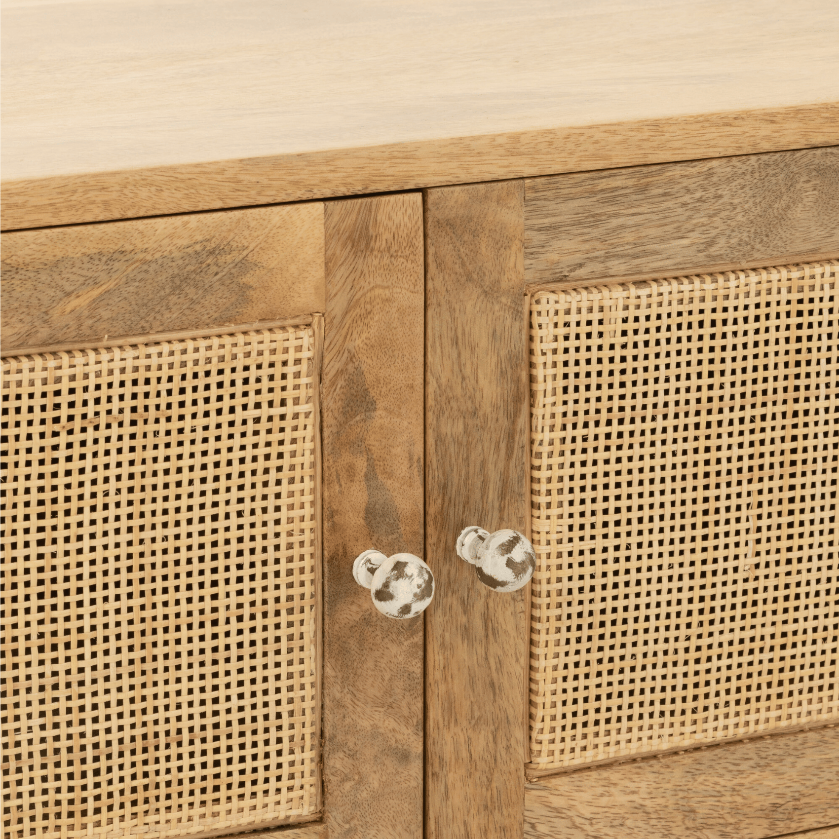 Meuble TV en rotin et bois de manguier — vue 3