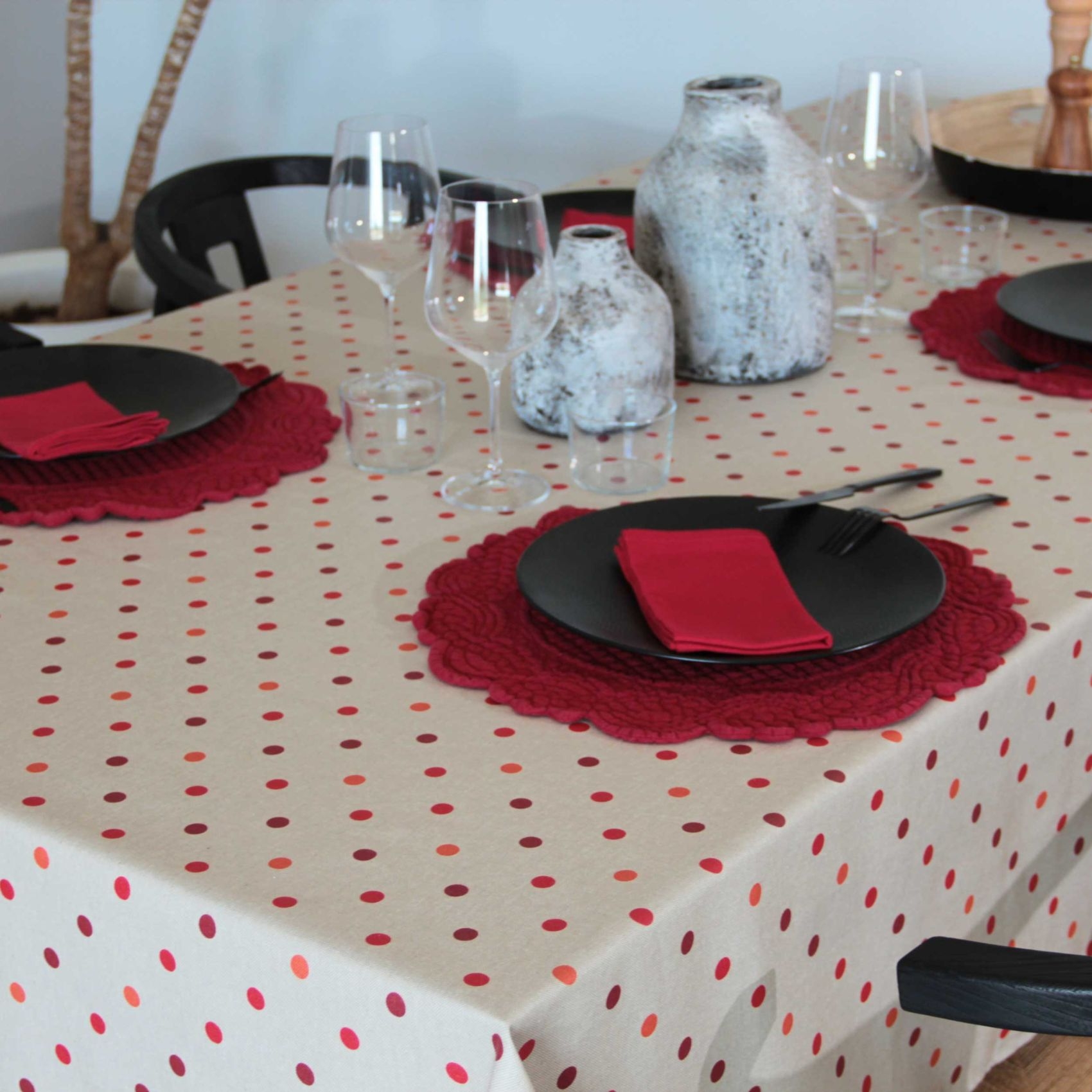 Nappe rectangle enduite à pois — vue 3