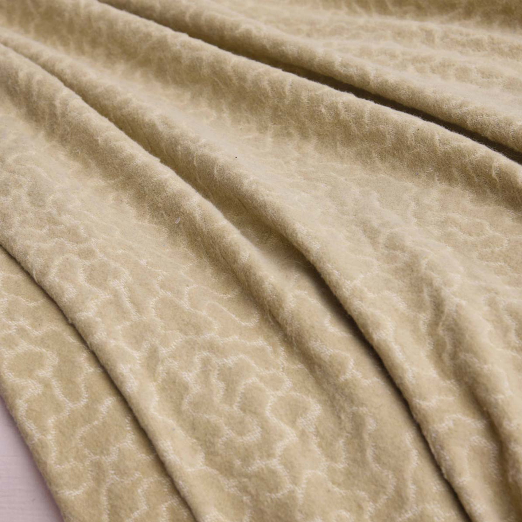 Couverture en  laine Jacquard - Motif nuage — vue 4