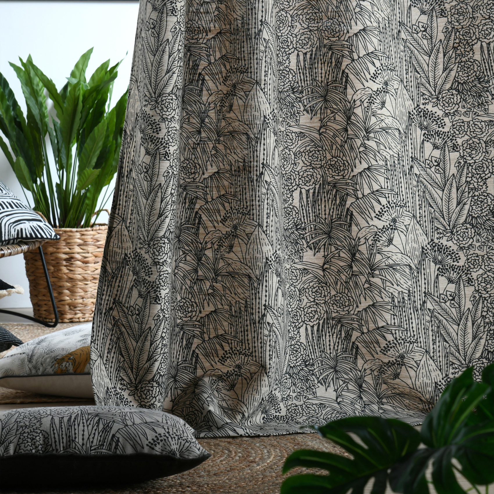 Rideau tamisant motif végétal exotique — vue 4