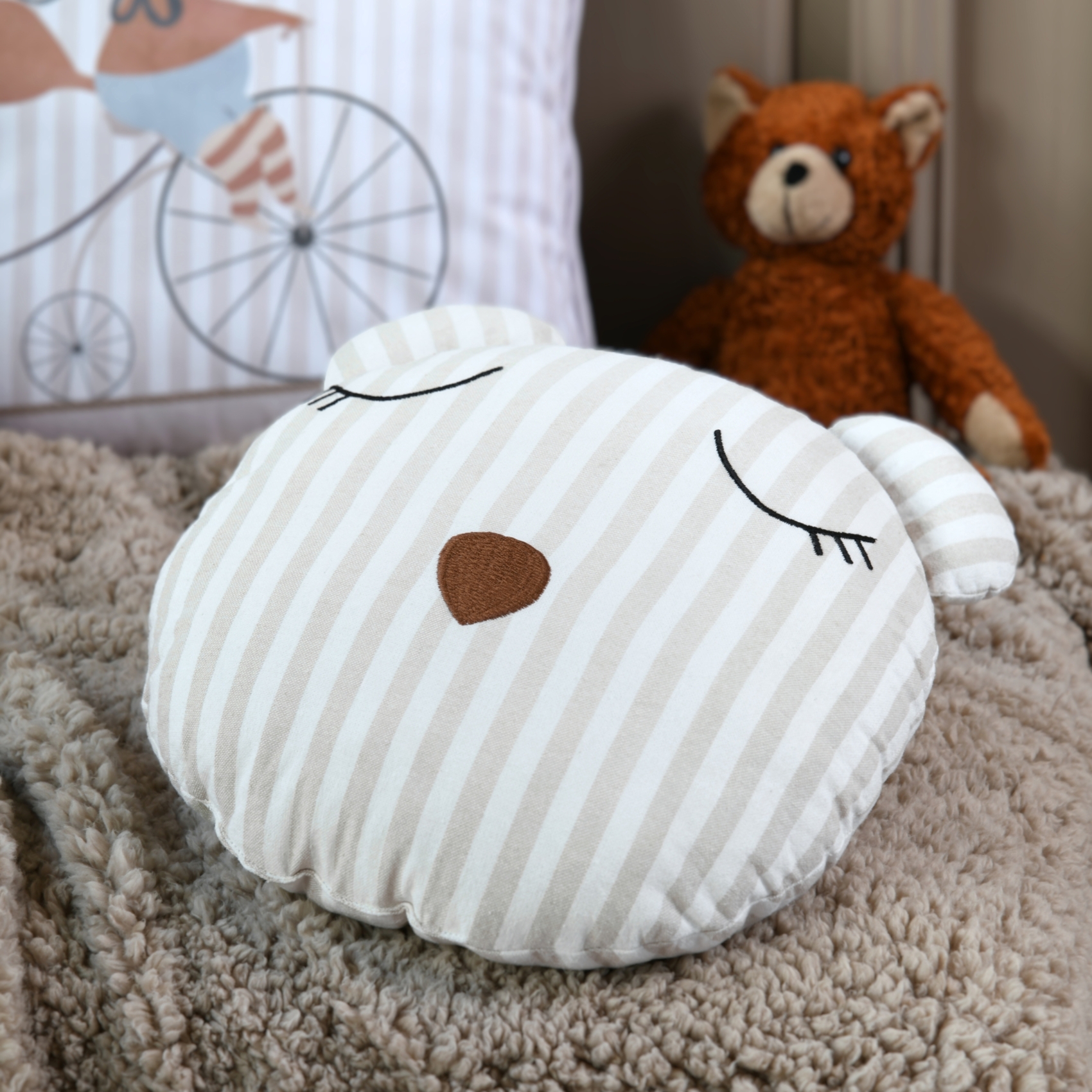 Coussin rayé en forme d'ours — vue 3