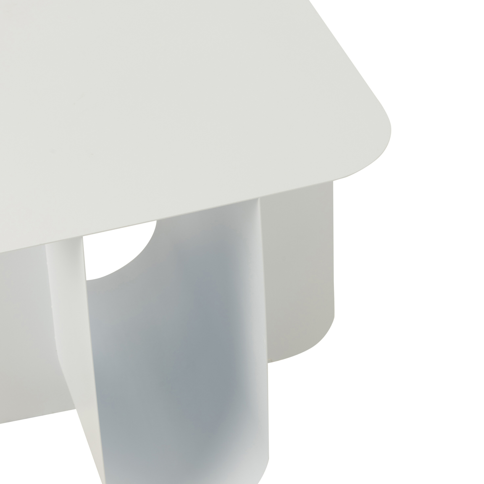 Table basse design contemporain en métal — vue 3