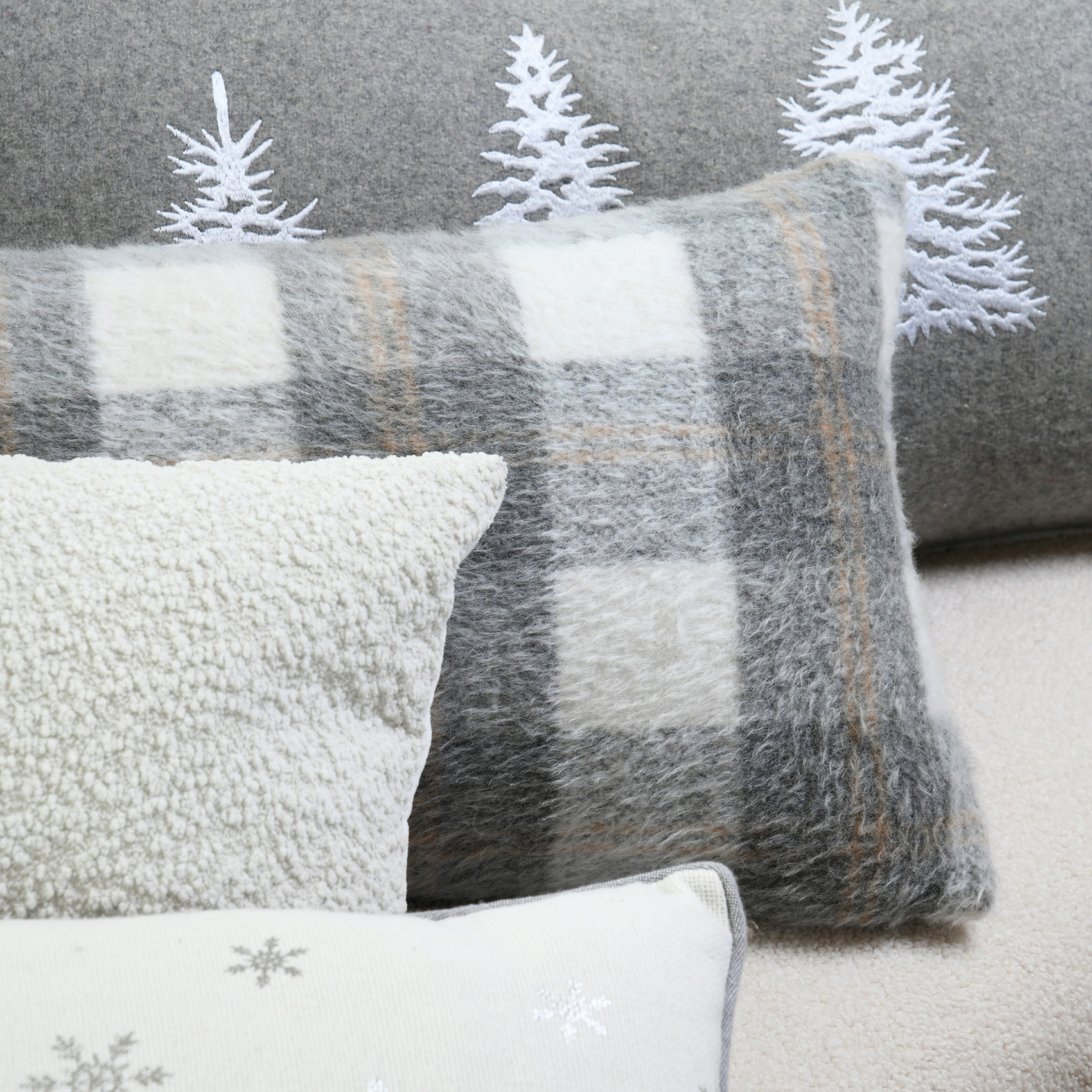 Coussin rectangulaire à carreaux effet laine — vue 3