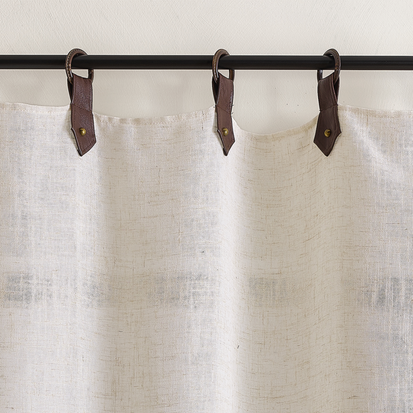 Rideau en tissu polylin à pattes avec anneaux effet cuir — vue 3