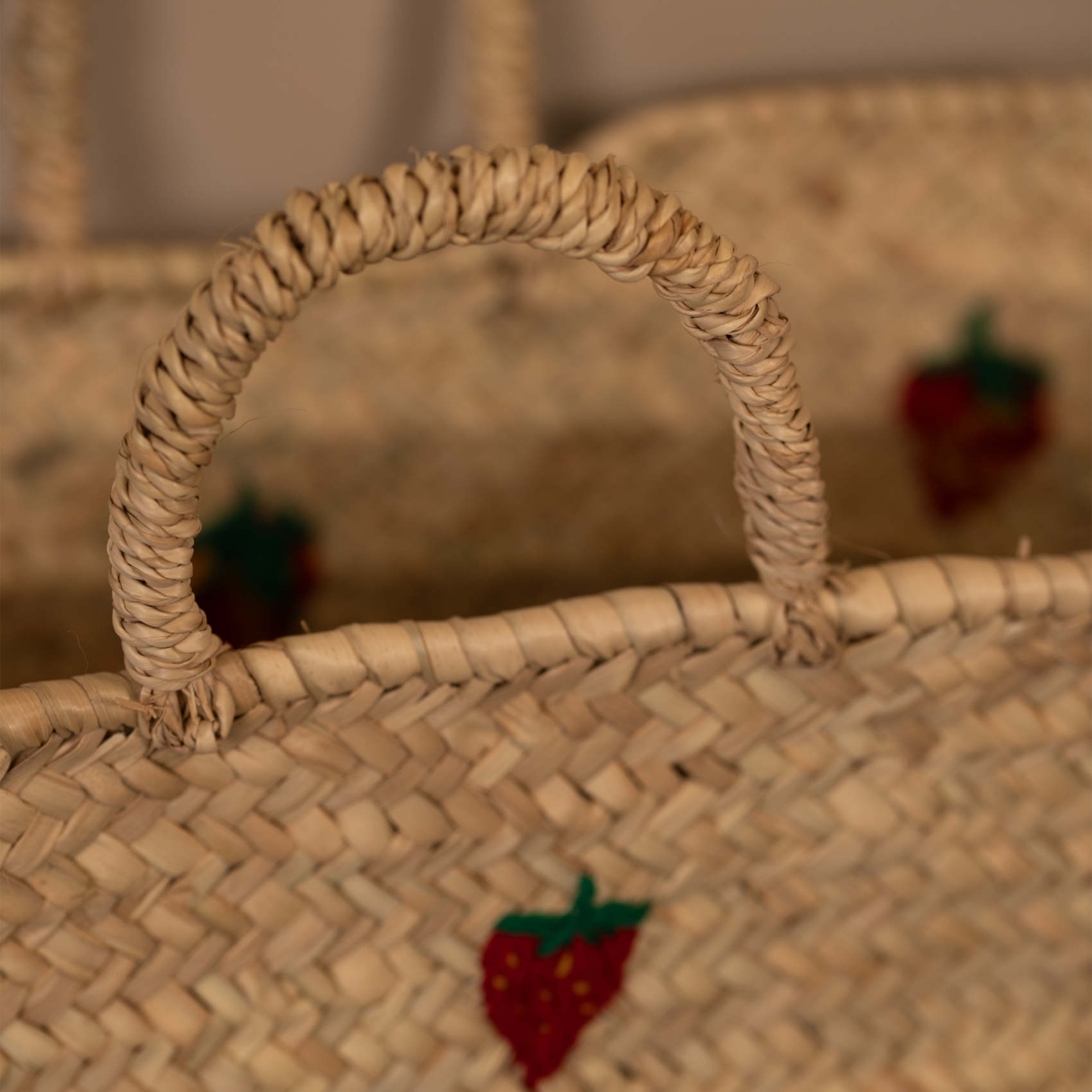 Panier Fraises brodées — vue 3