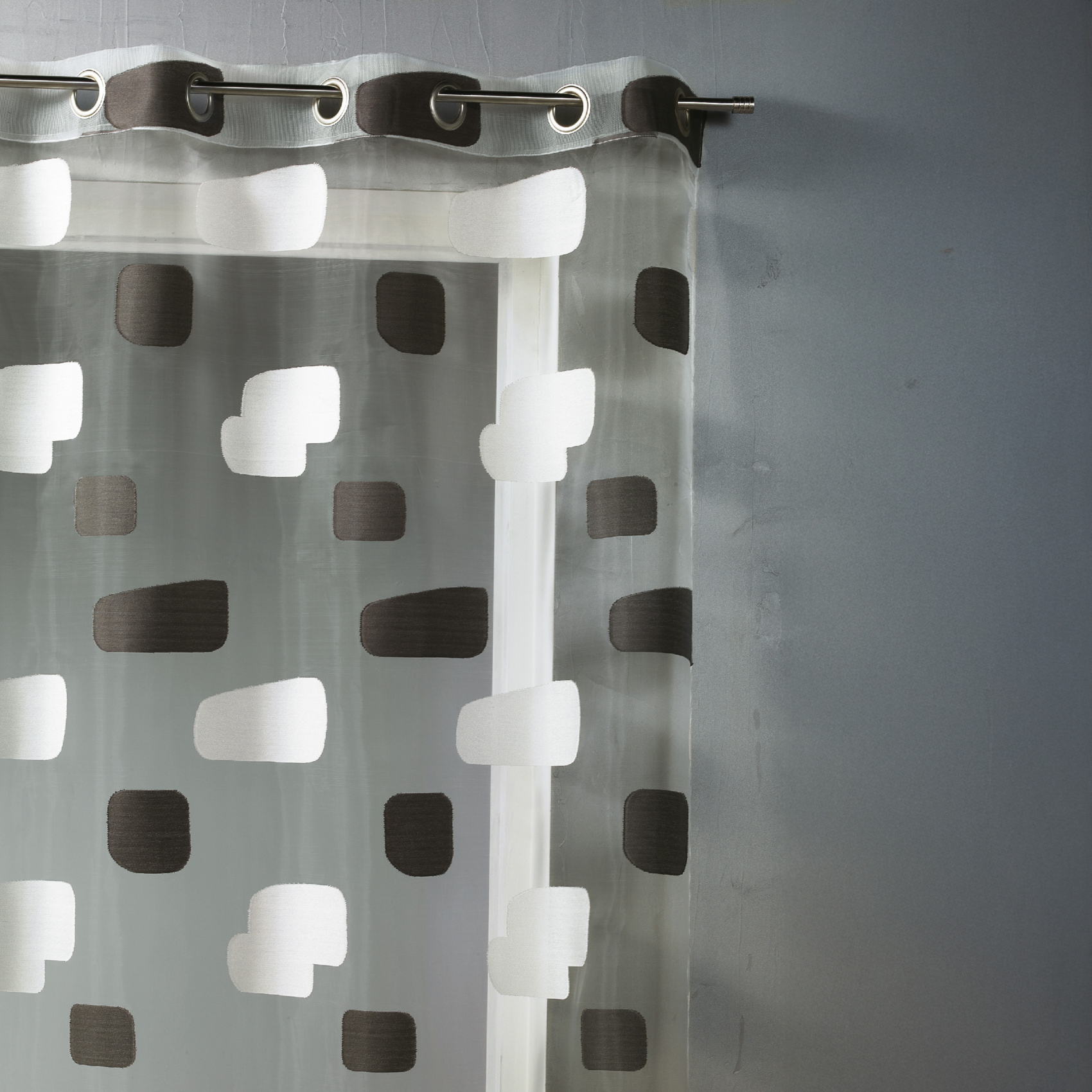 Voilage en organza jacquard et briques colorées — vue 3