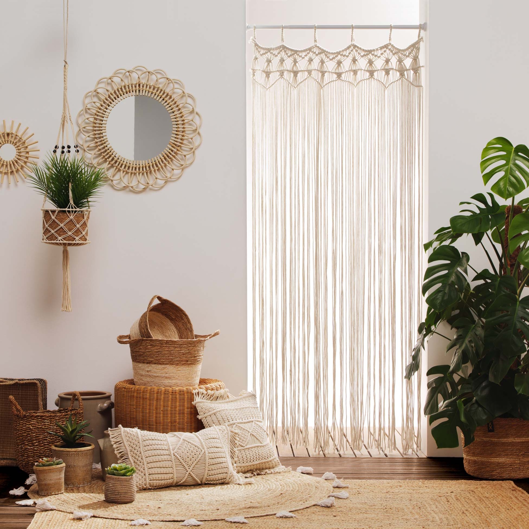 Coussin déhoussable avec franges et macramé — vue 3