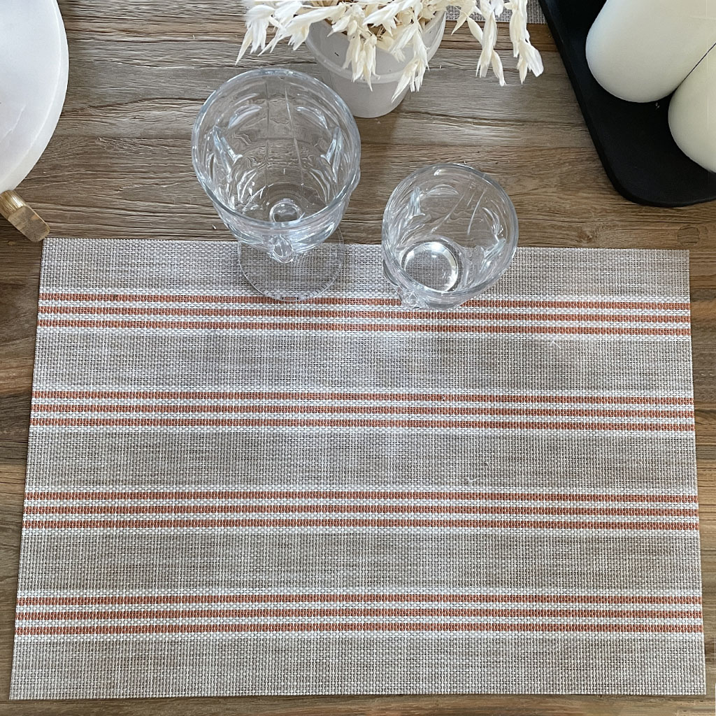 Set de table rectangulaire rayé — vue 5