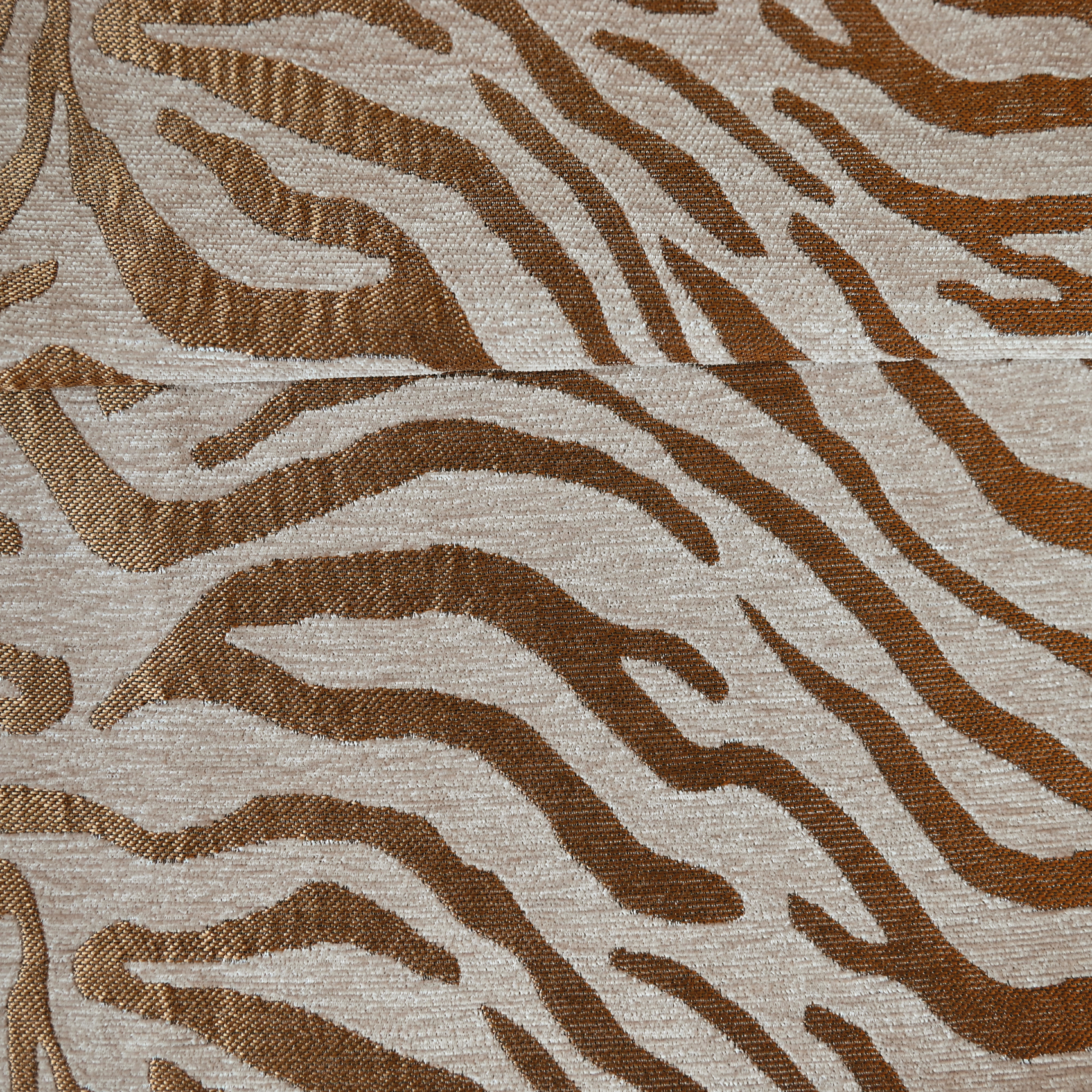 Tissu jacquard chenille motif zèbre — vue 3