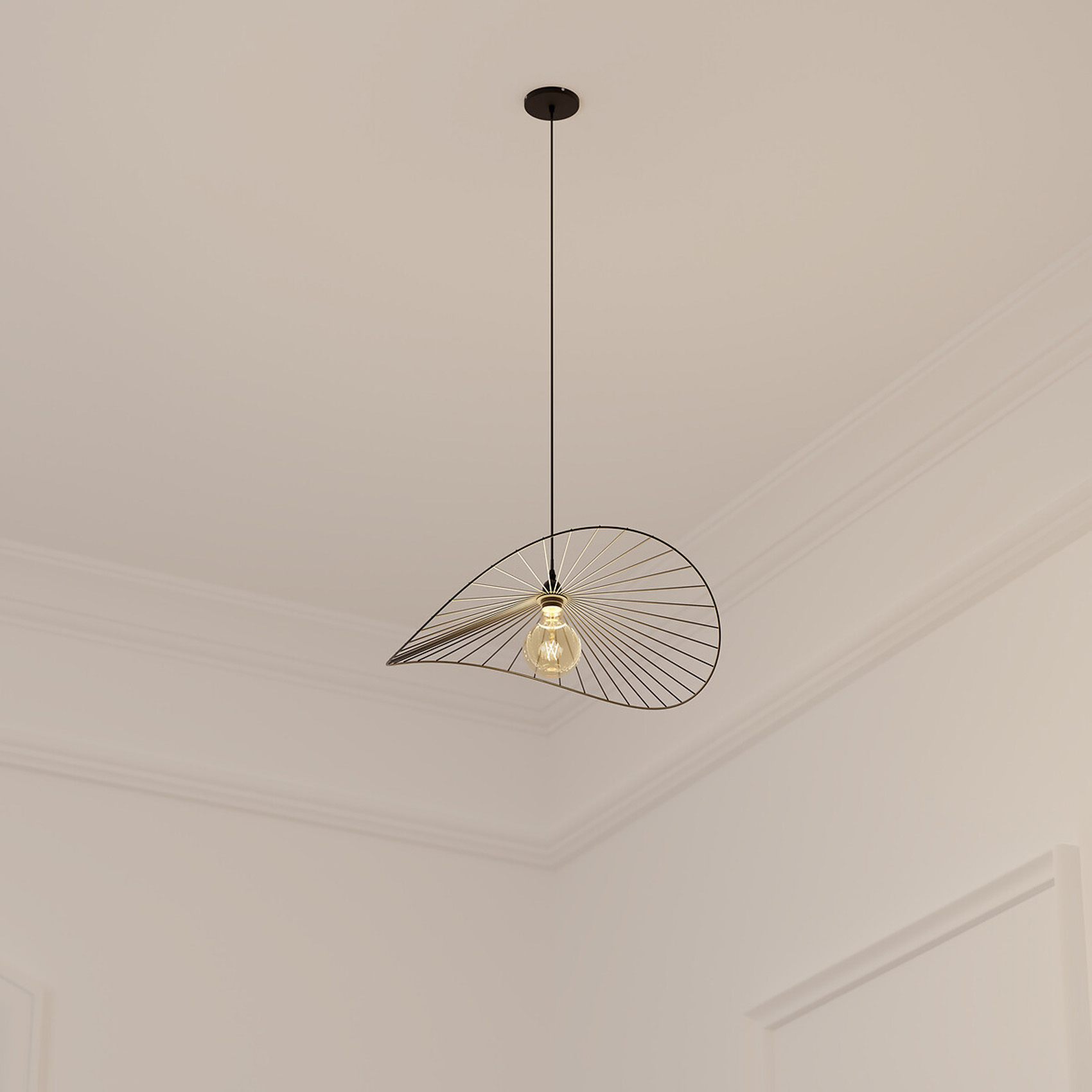 Suspension en métal noir — vue 4