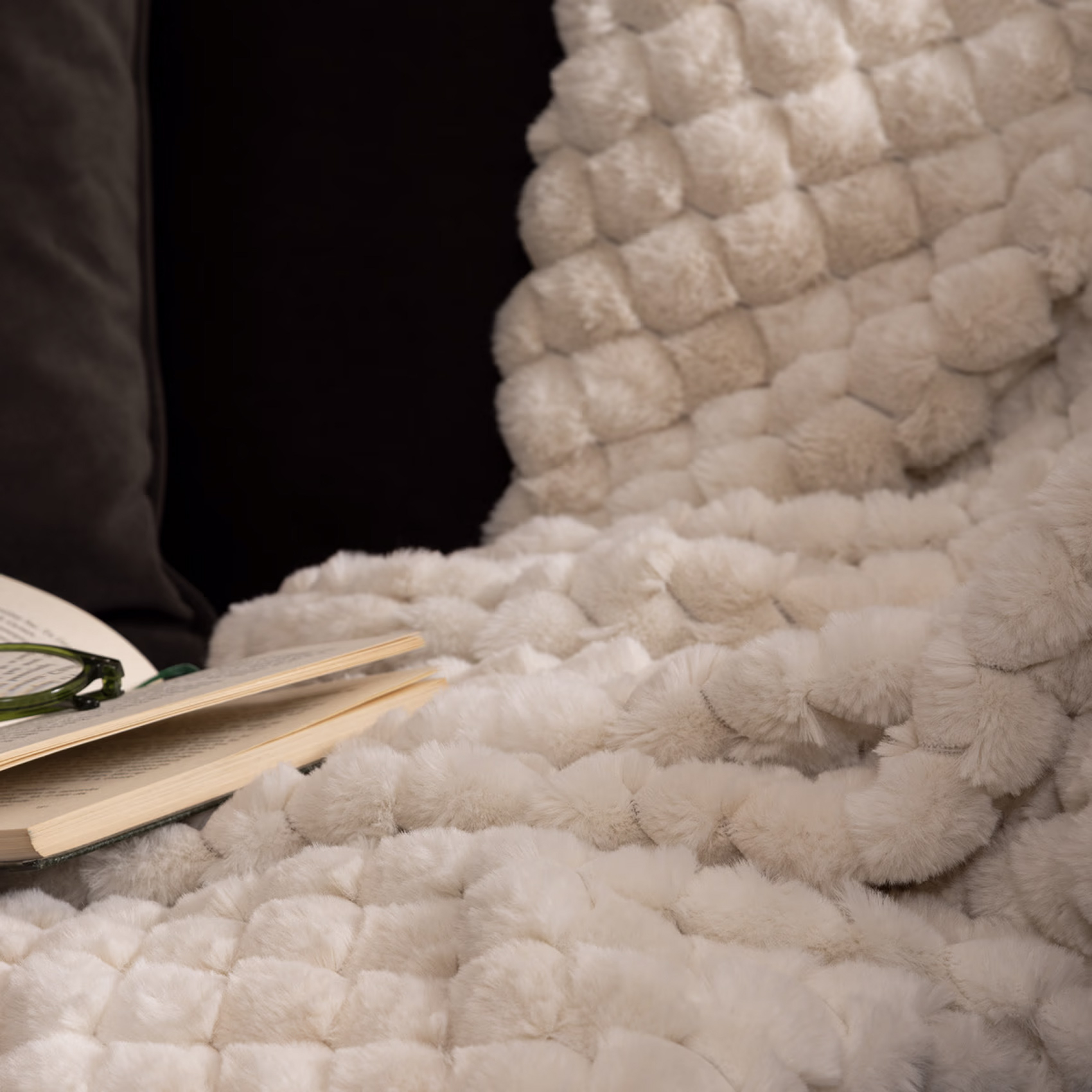 Plaid fausse fourrure Inuit effet tie and dye — vue 3