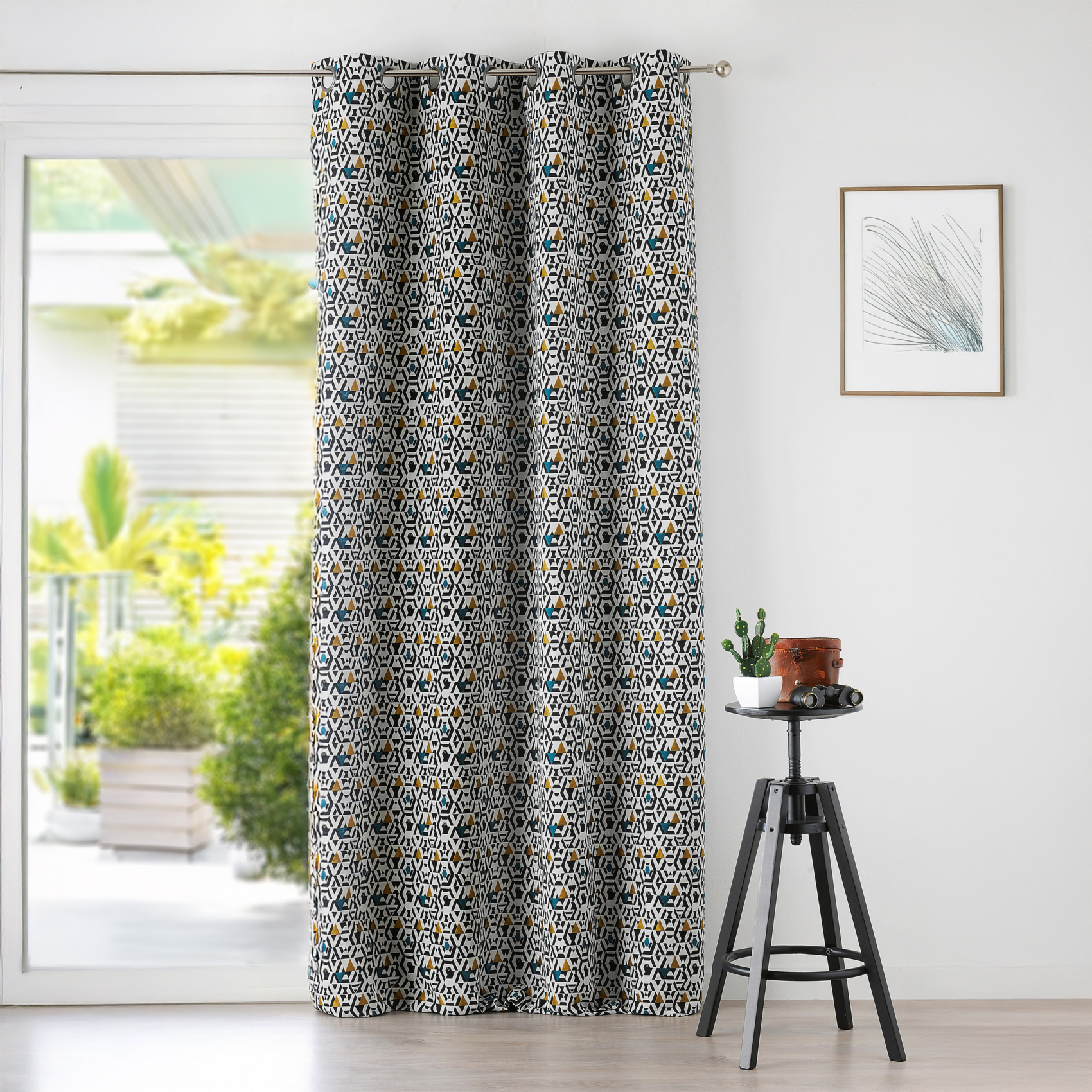 Rideau Imprimé Motifs Géométriques sur Fond Blanc