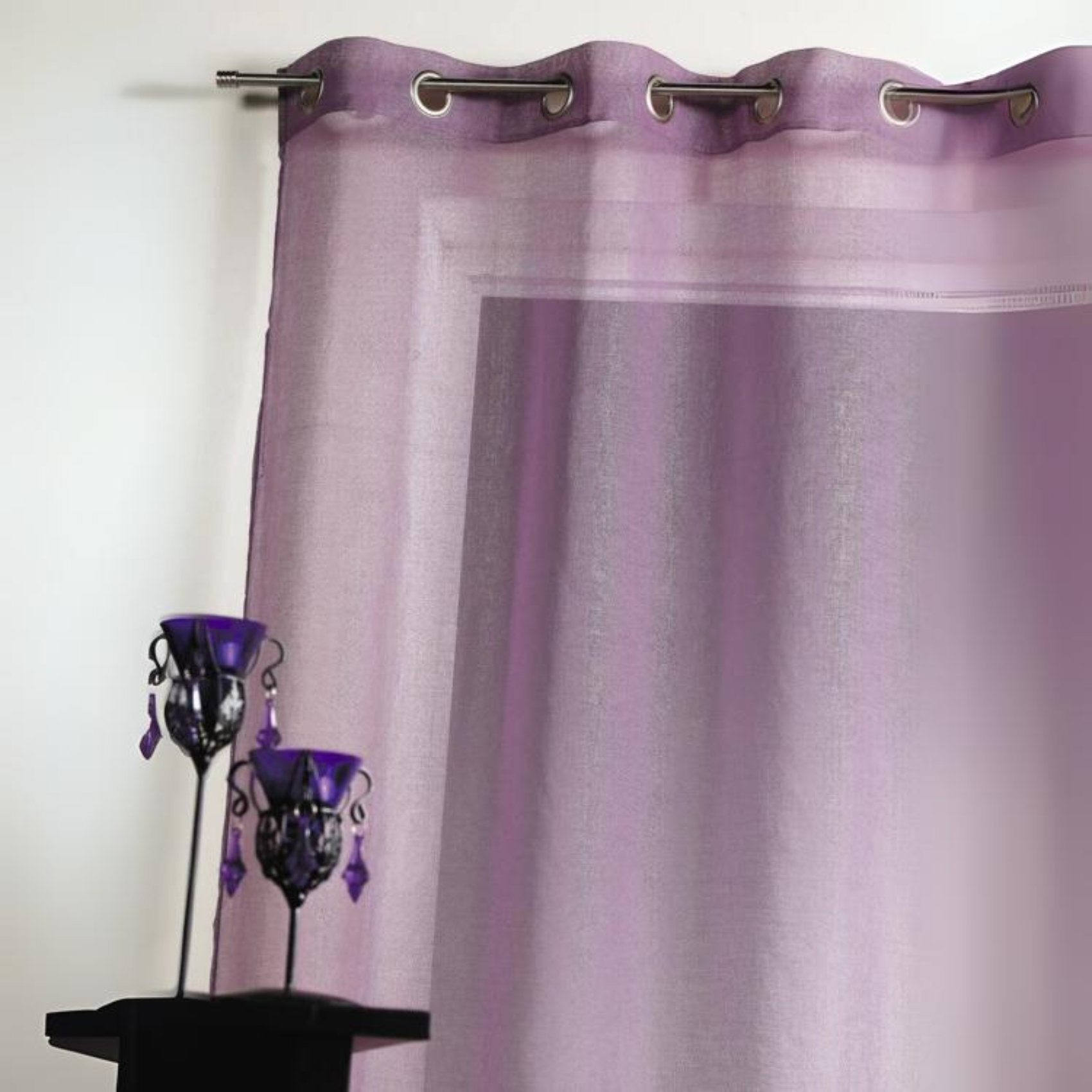 Voilage en étamine unie avec reflets argentés — vue 3