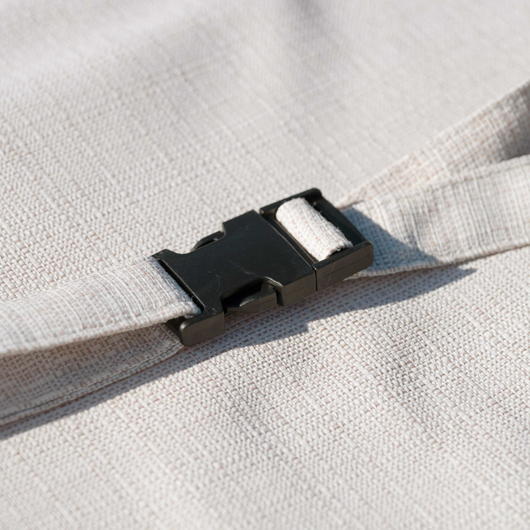 Matelas bain de soleil extérieur haute résistance capitonné FERRET — vue 5