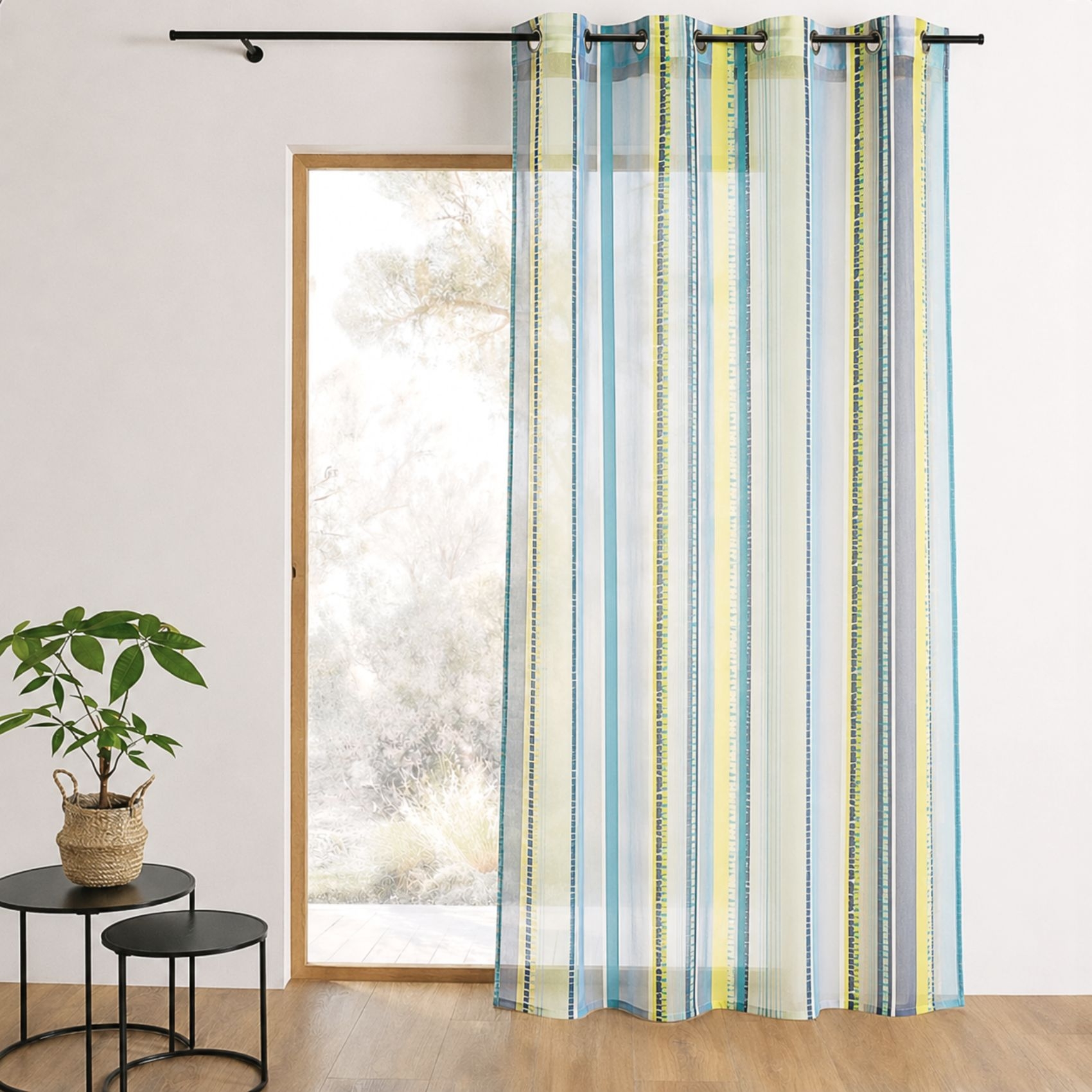 Voilage en organza jacquard à rayures verticales colorées