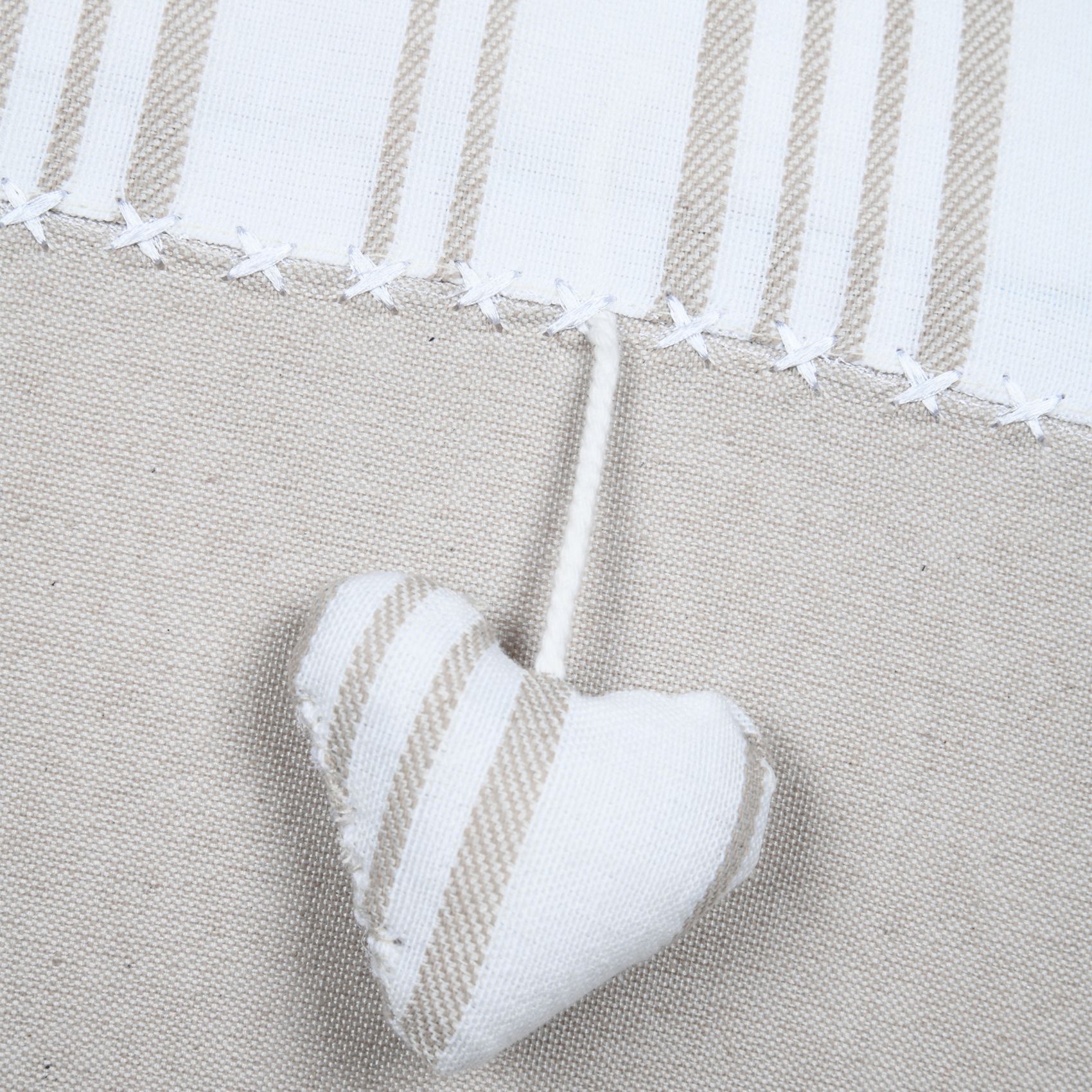 Coussin décoratif coeur — vue 6