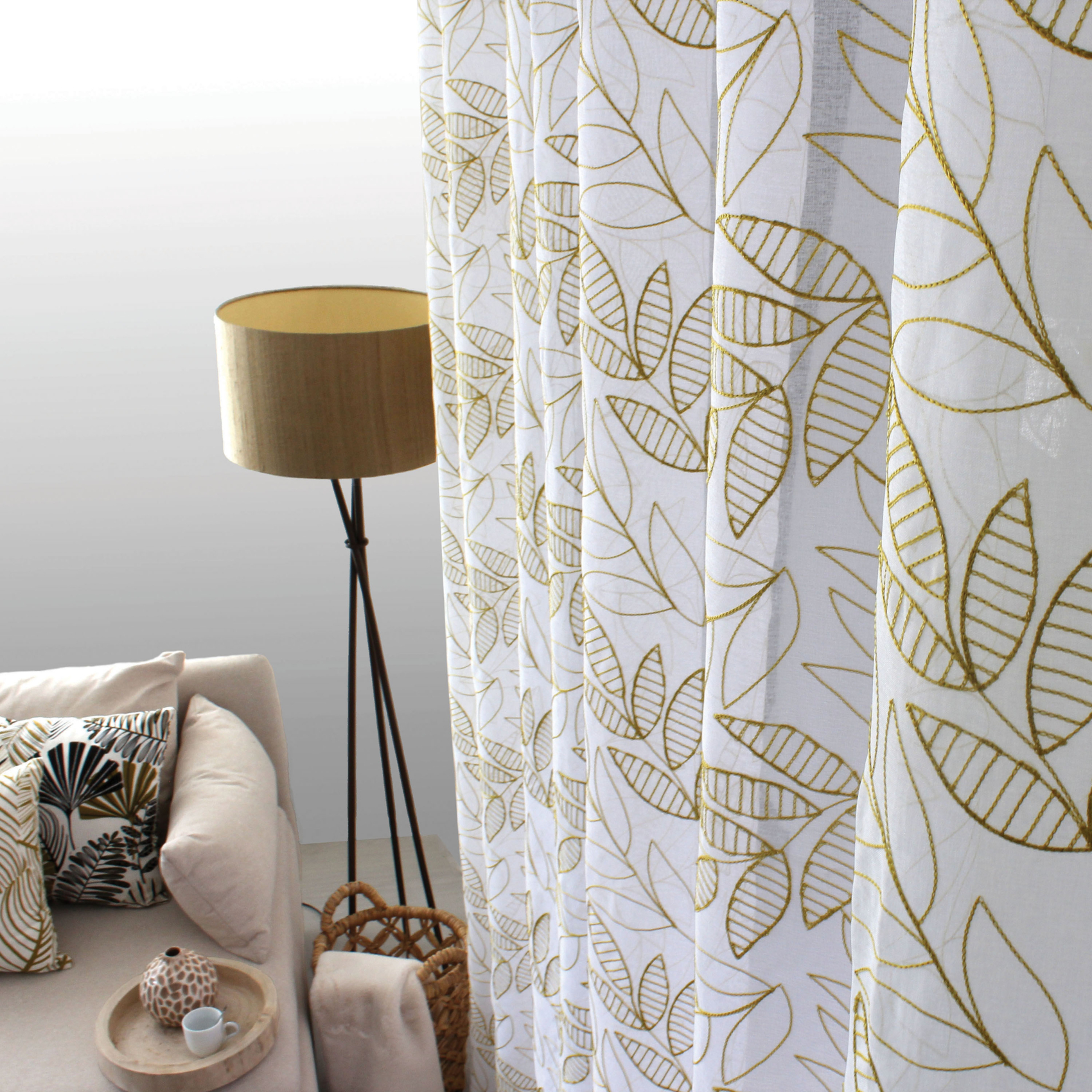 Voilage brodé motif feuillage — vue 3