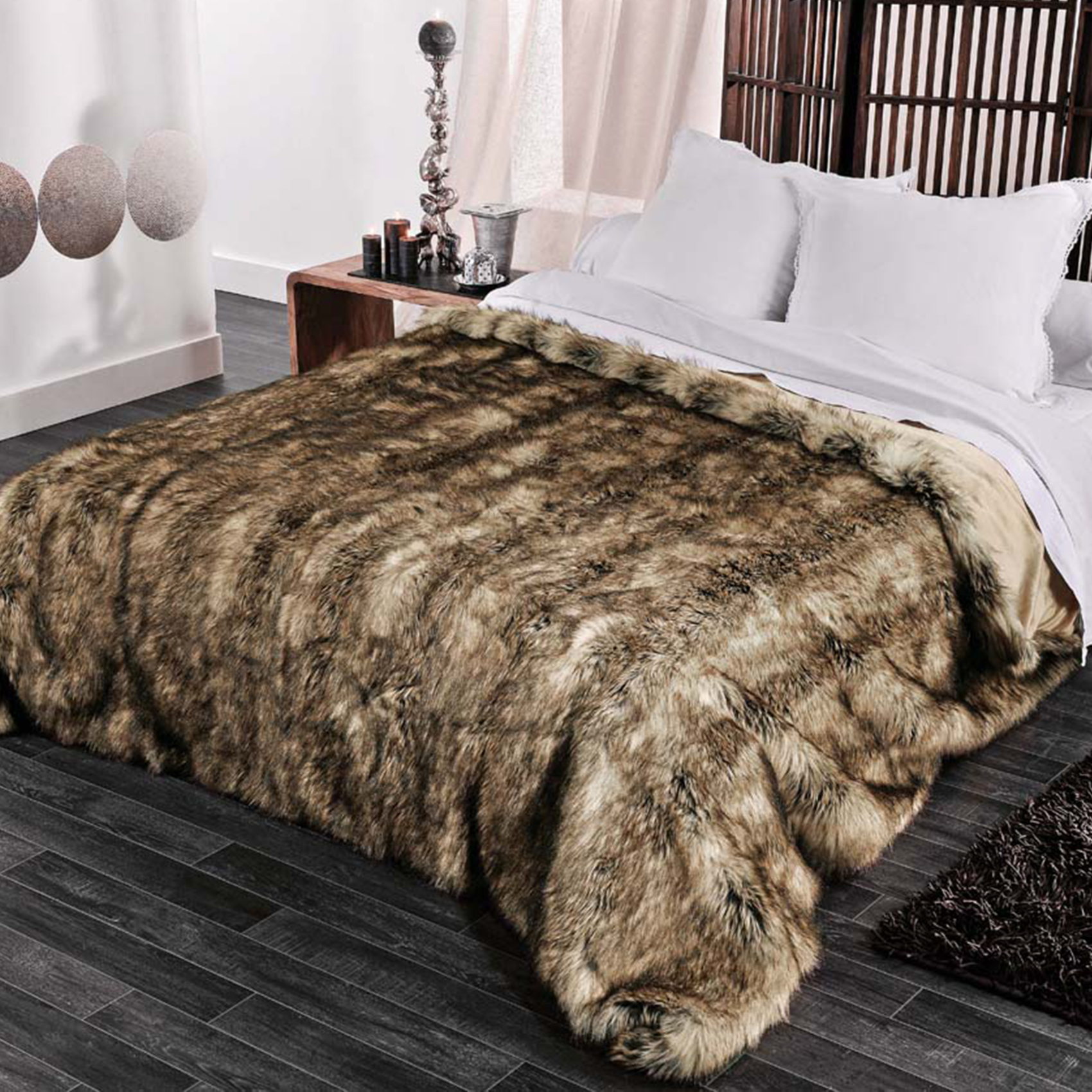 Plaid ou jeté de lit imitation fourrure