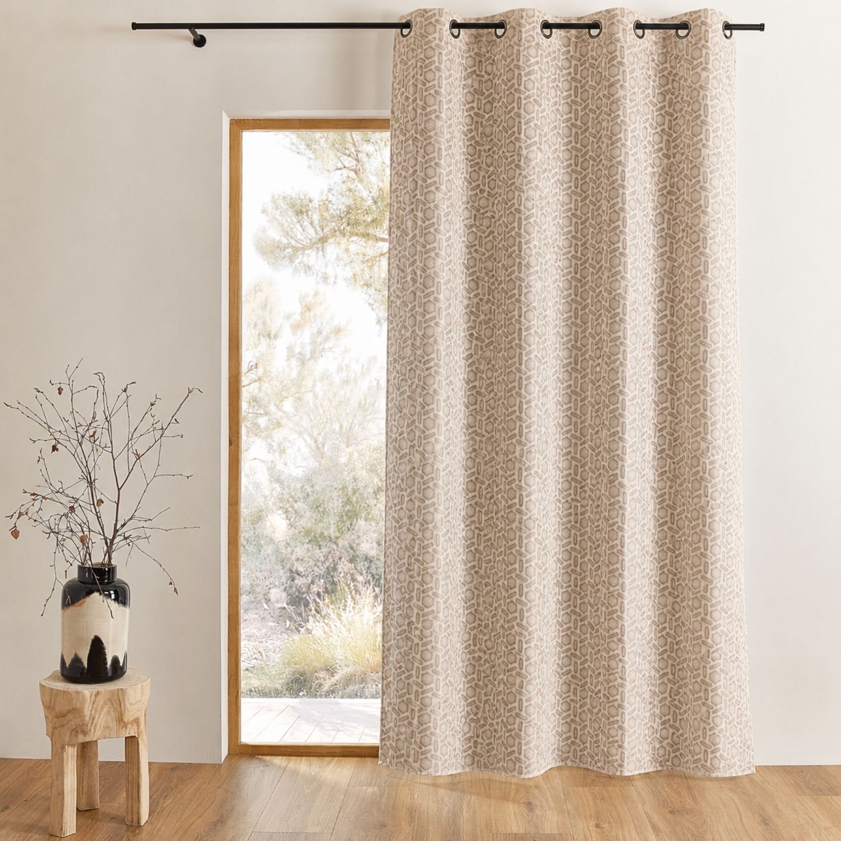 Rideau occultant en jacquard à motif géométrique