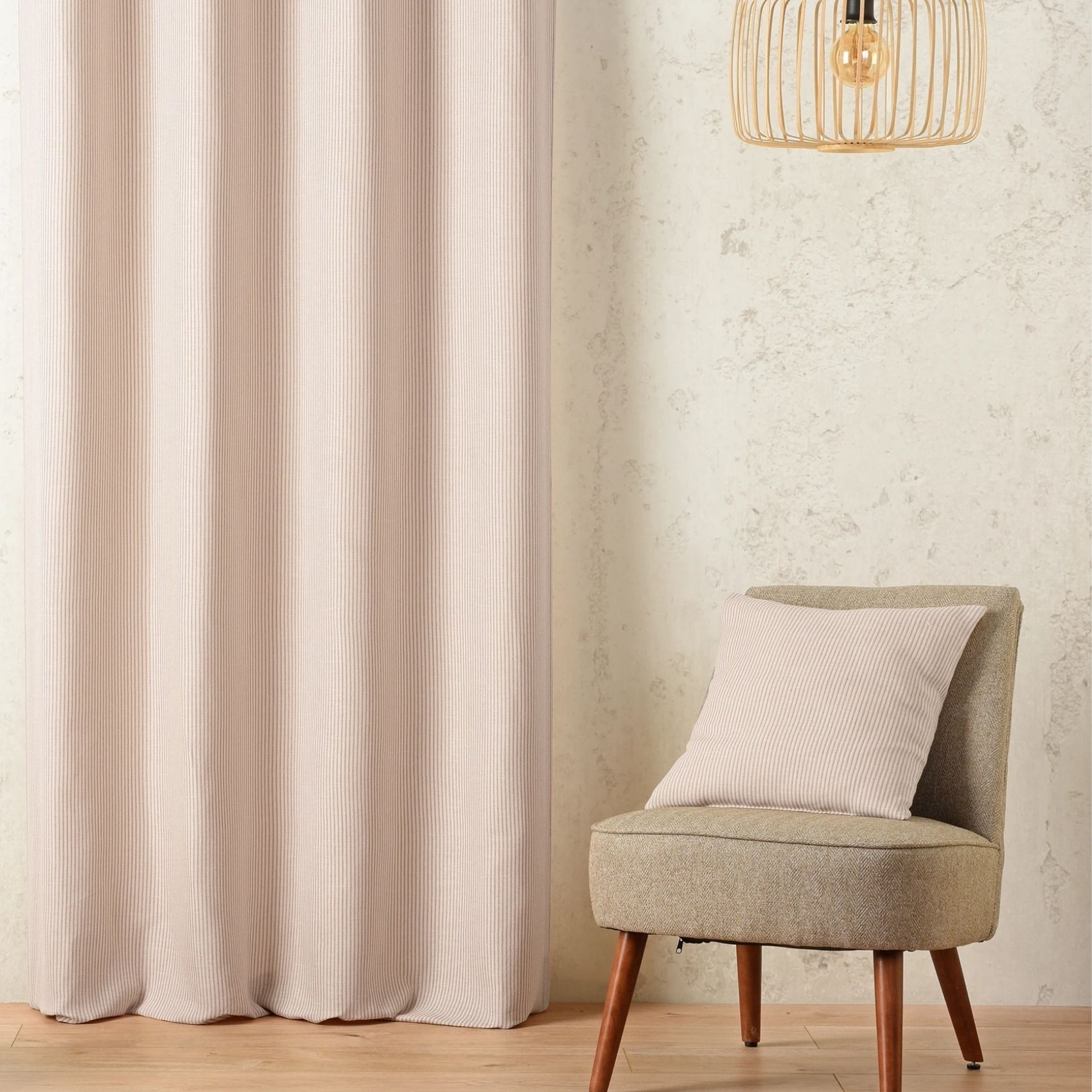 Coussin rayé style bord de mer — vue 4