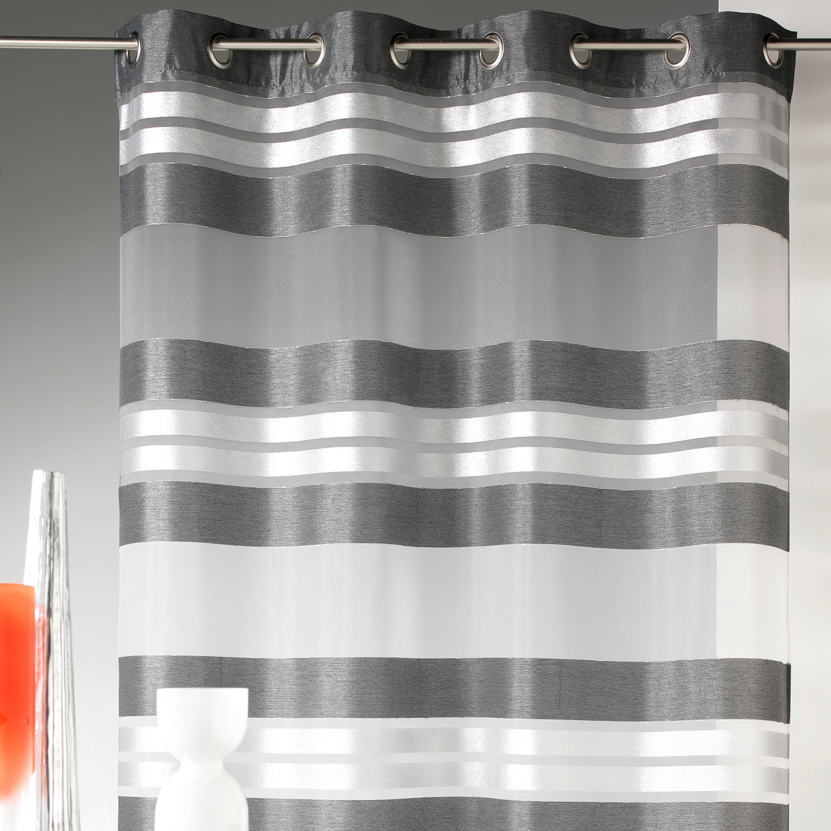 Voilage à rayures horizontales et fils argent — vue 3