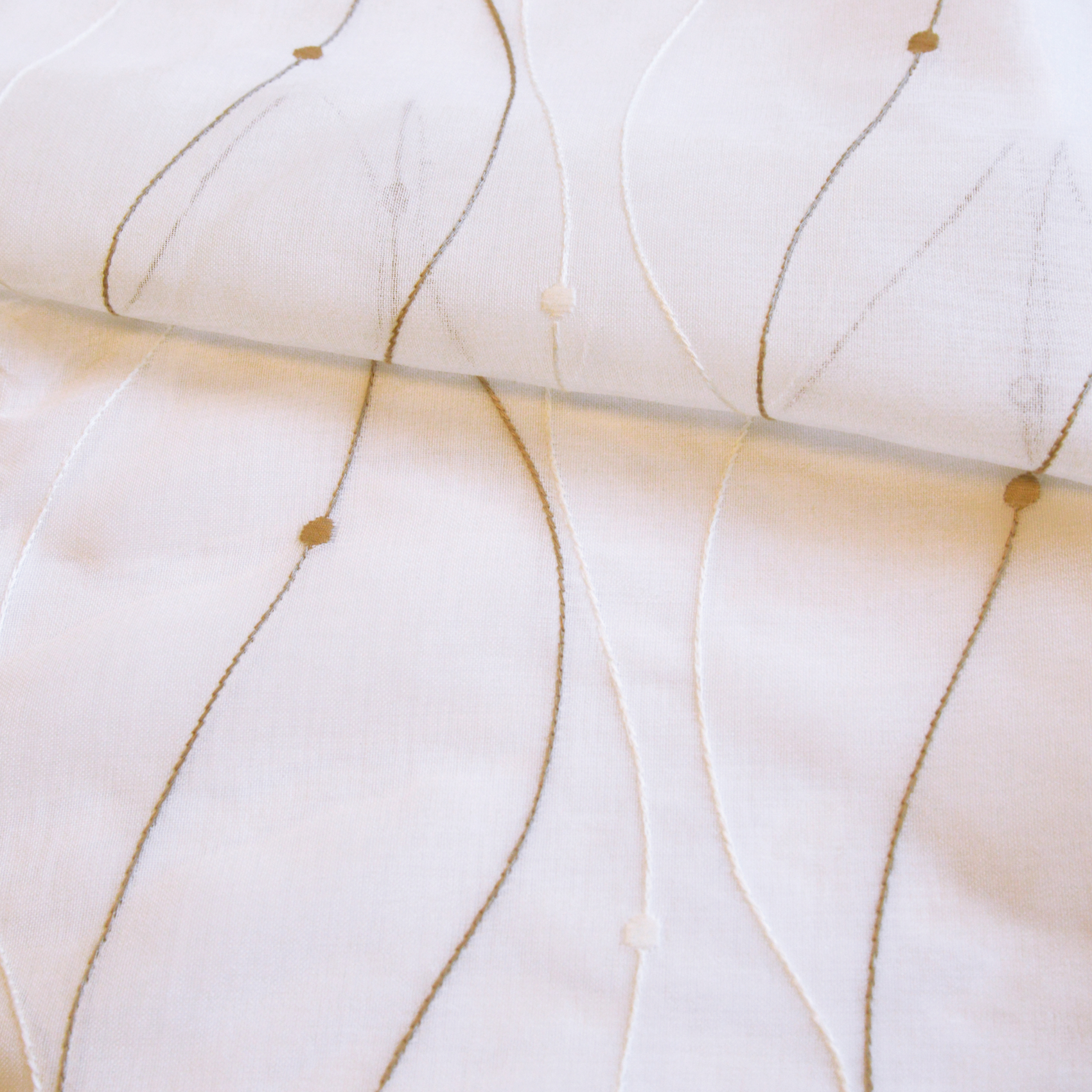 Voilage brodé motif vagues et pois