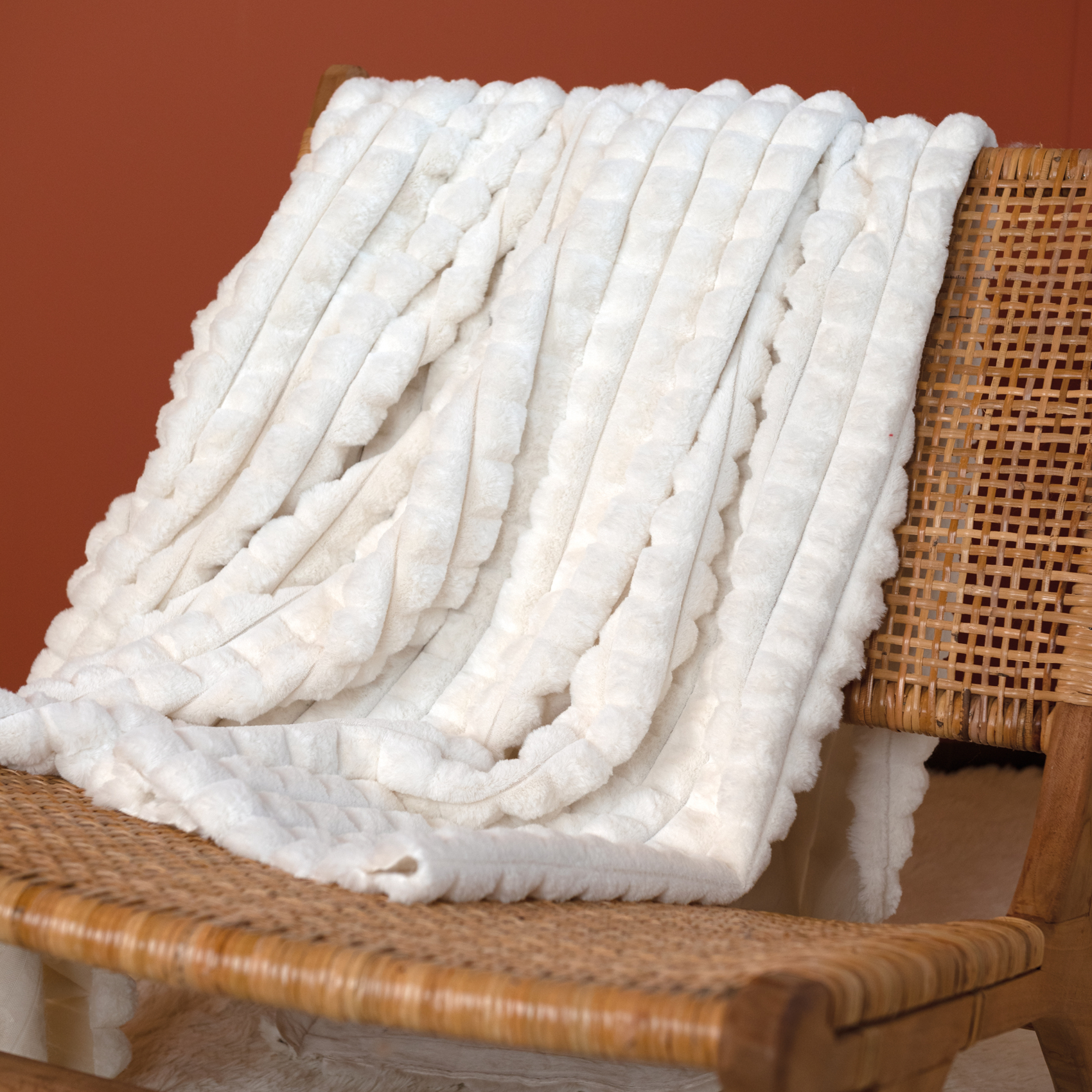 Tissu fausse fourrure effet matelassé — vue 5