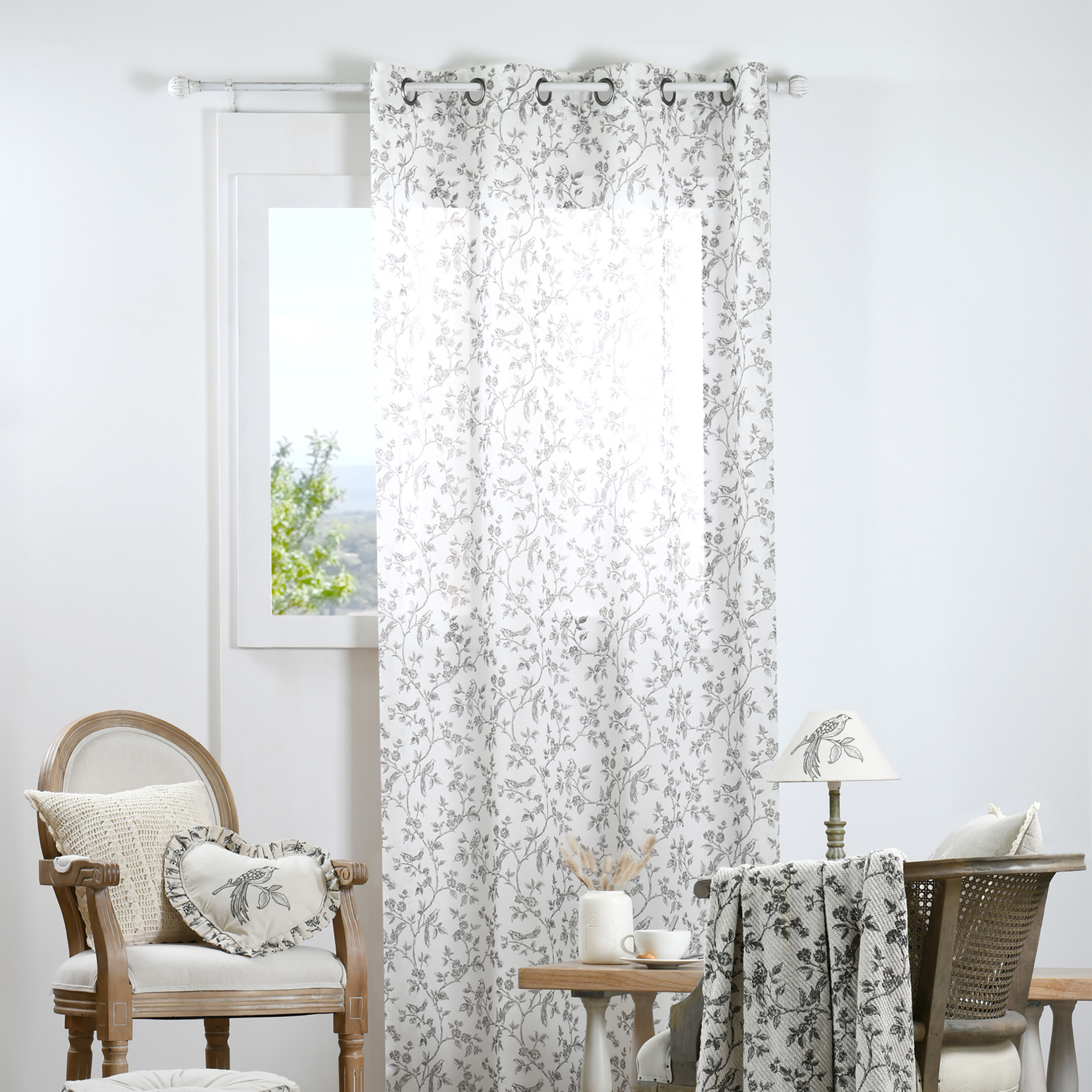 Voilage en coton à oeillets imprimé floral — vue 4