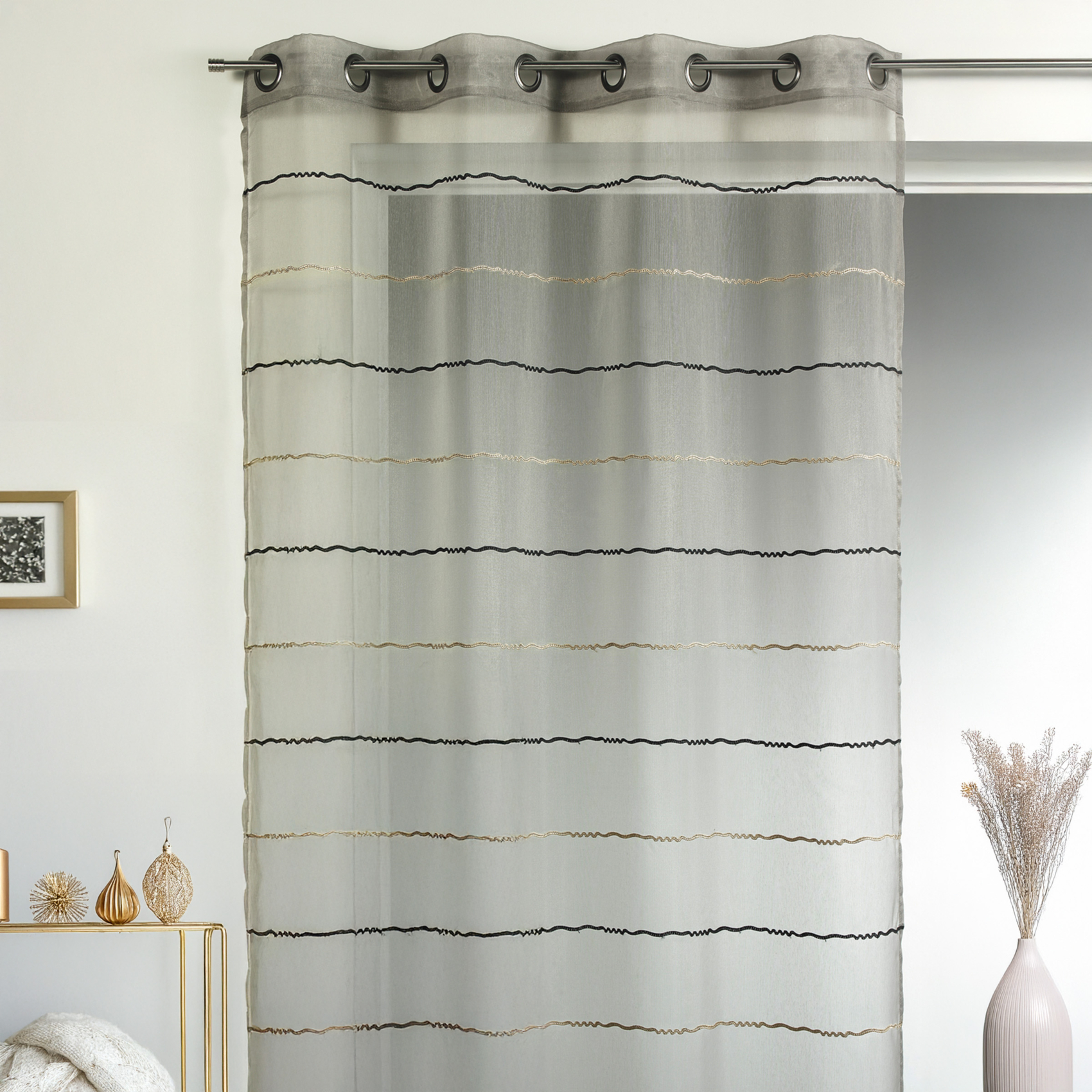 Voilage fantaisie en étamine à rayures horizontales