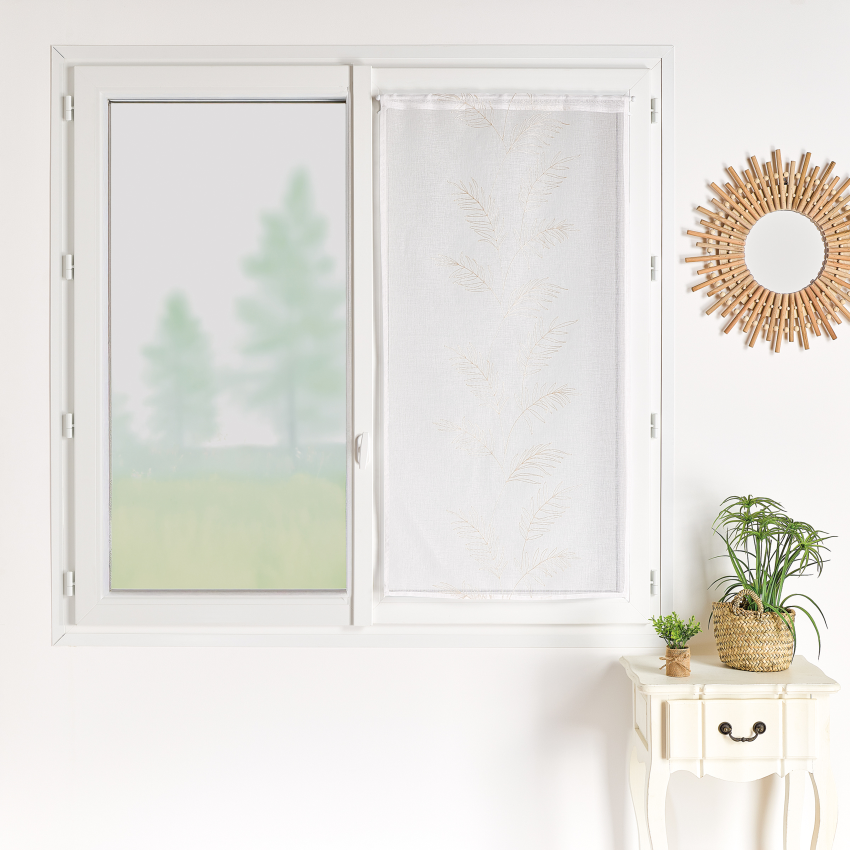 Voilage de fenêtre feuilles brodées