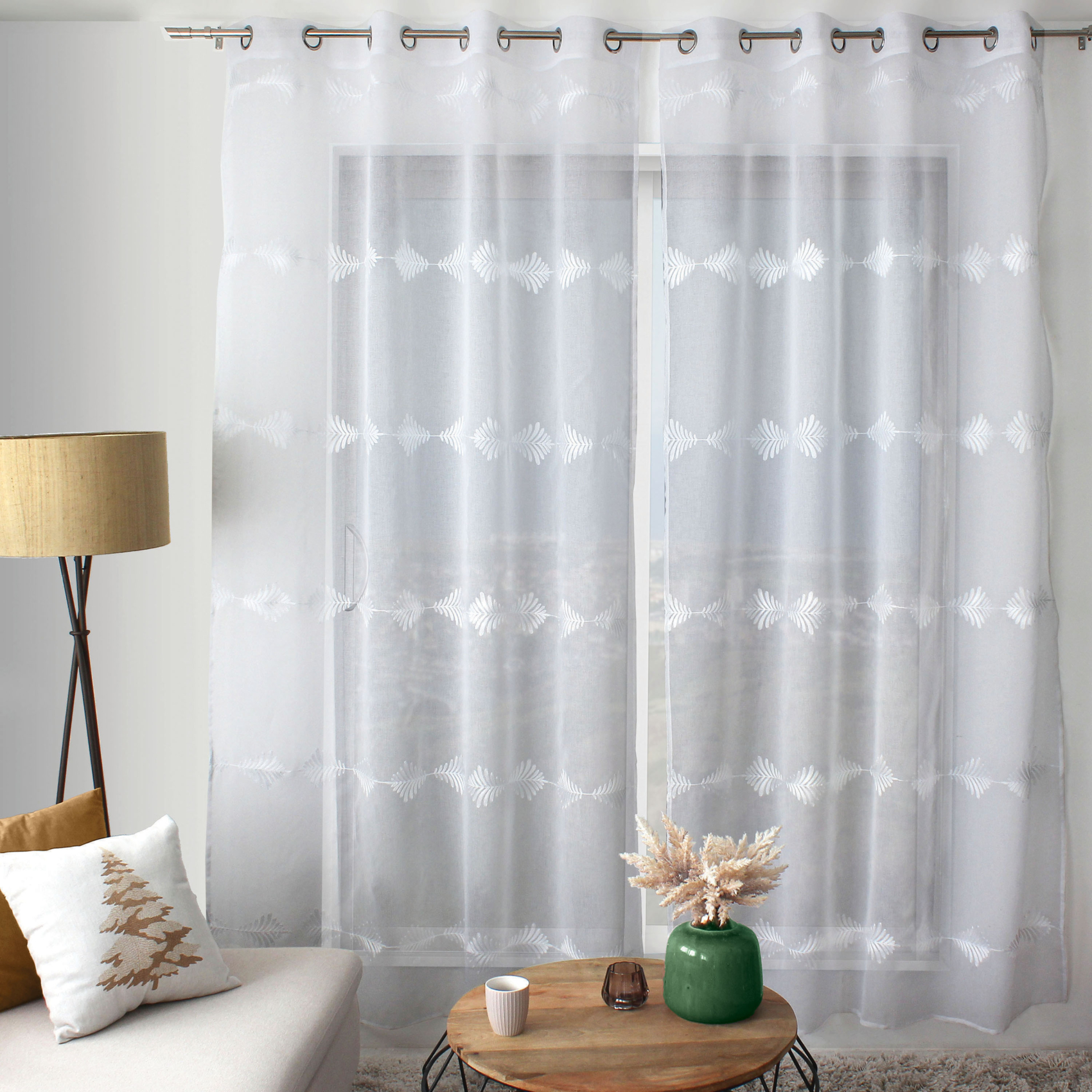 Voilage brodé motif végétal en lignes — vue 6