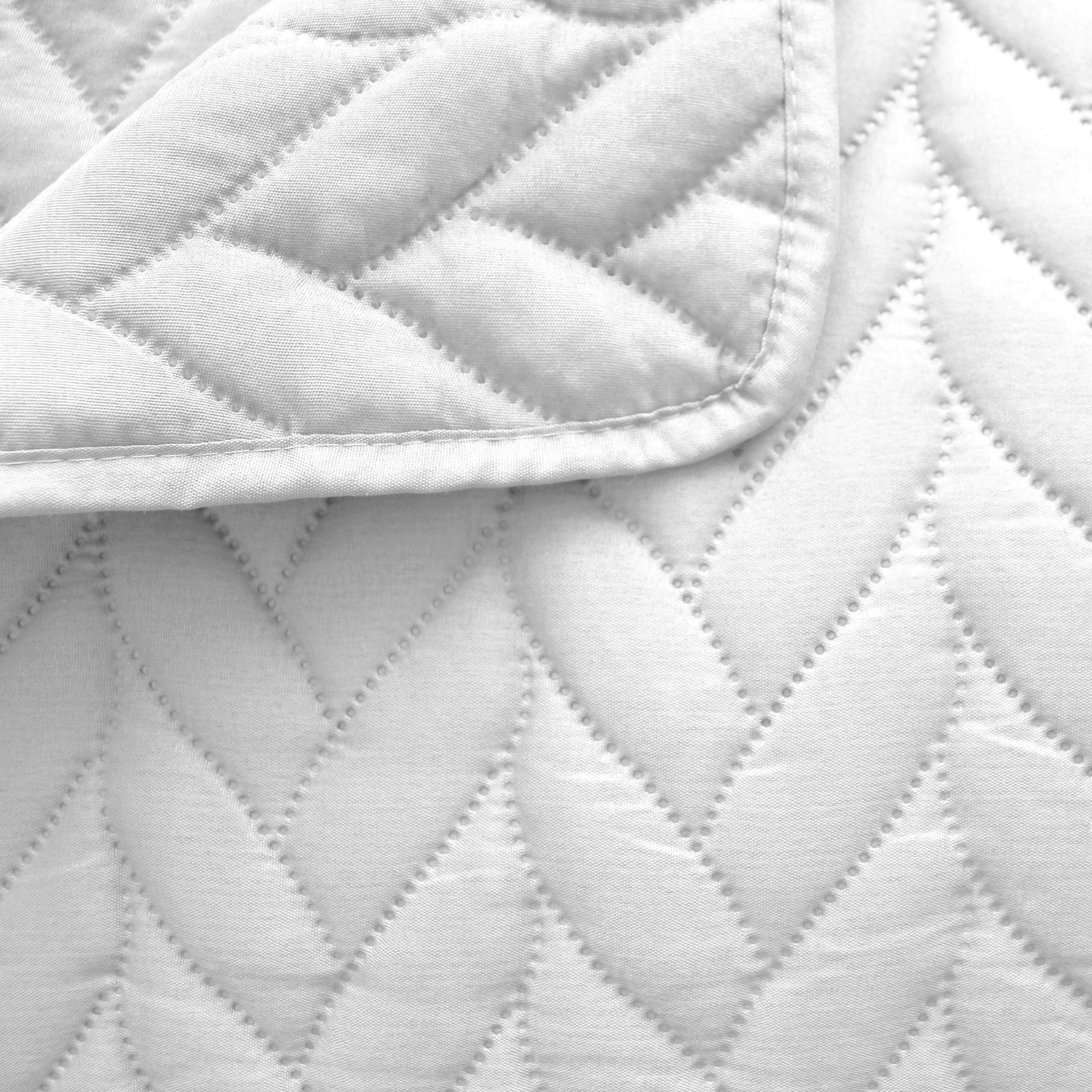 Couvre lit en microfibre dessin par ultrason — vue 4