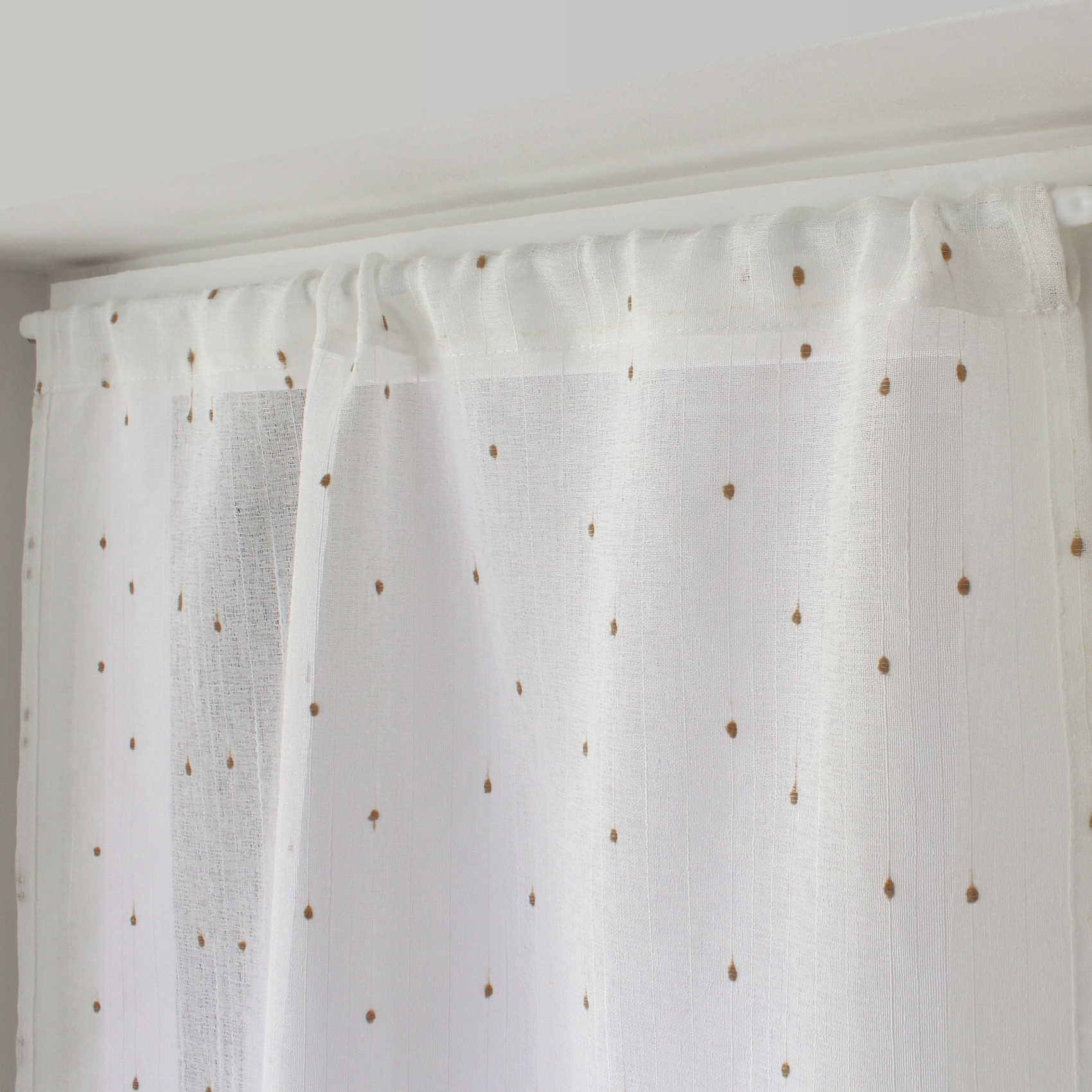 Paire de petits voilages plumetis effet lin — vue 3