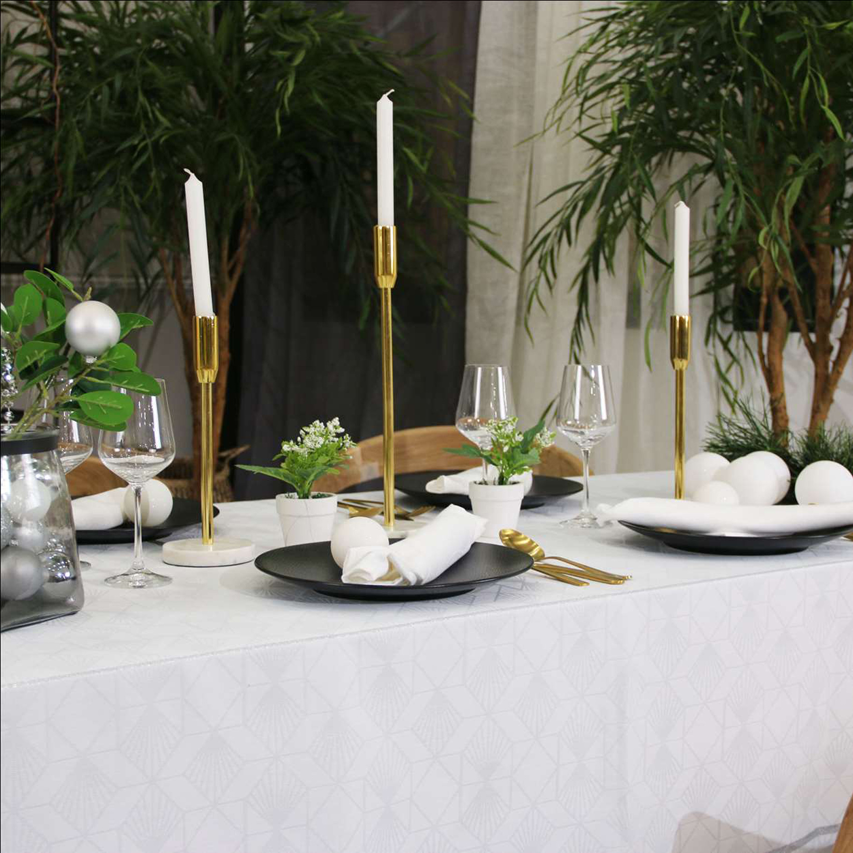 Serviette de Noël brodée — vue 4