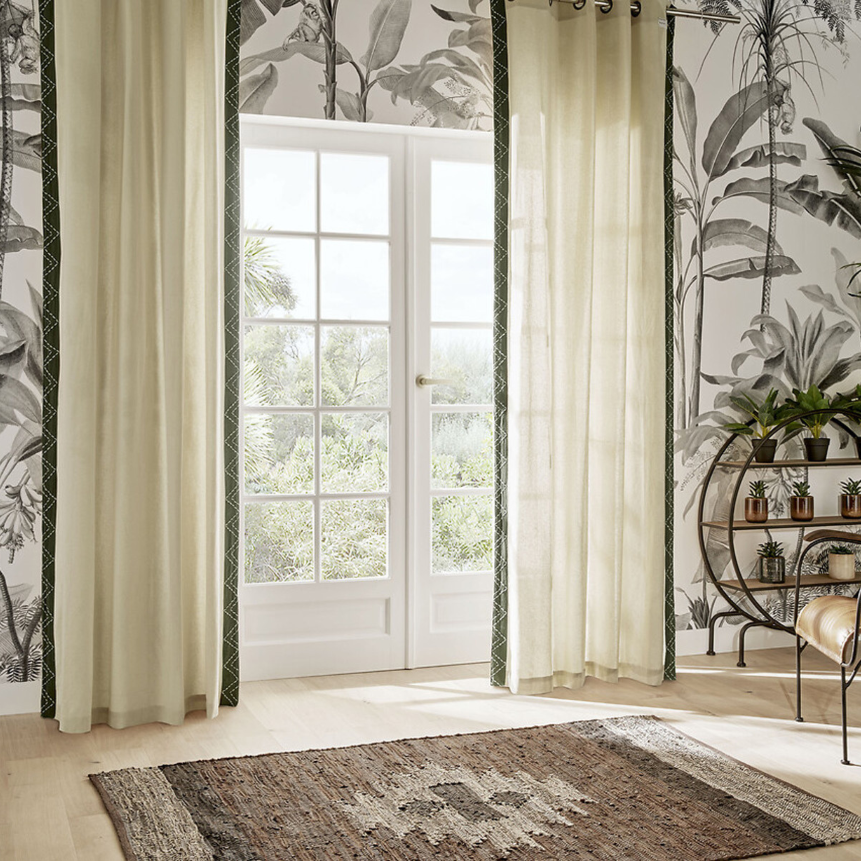 Rideau à broderies géométriques — vue 4