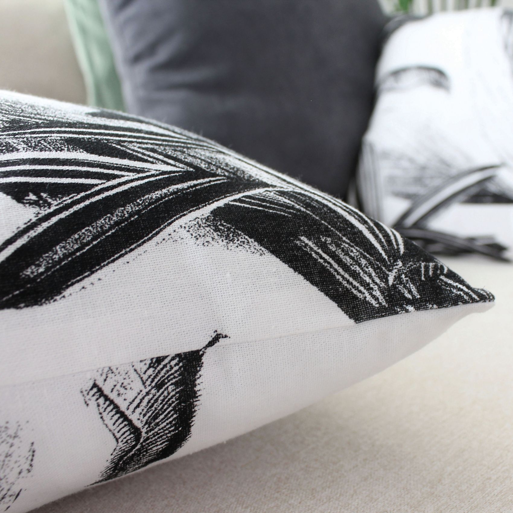 Coussin déhoussable en coton recyclé imprimé — vue 4