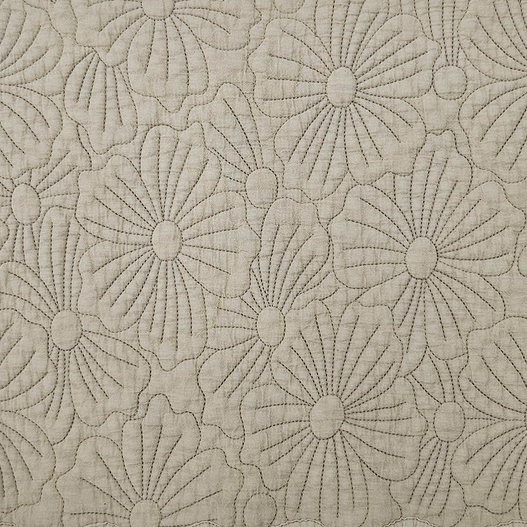 Set de table rectangulaire matelassé avec motif fleurs brodé — vue 3