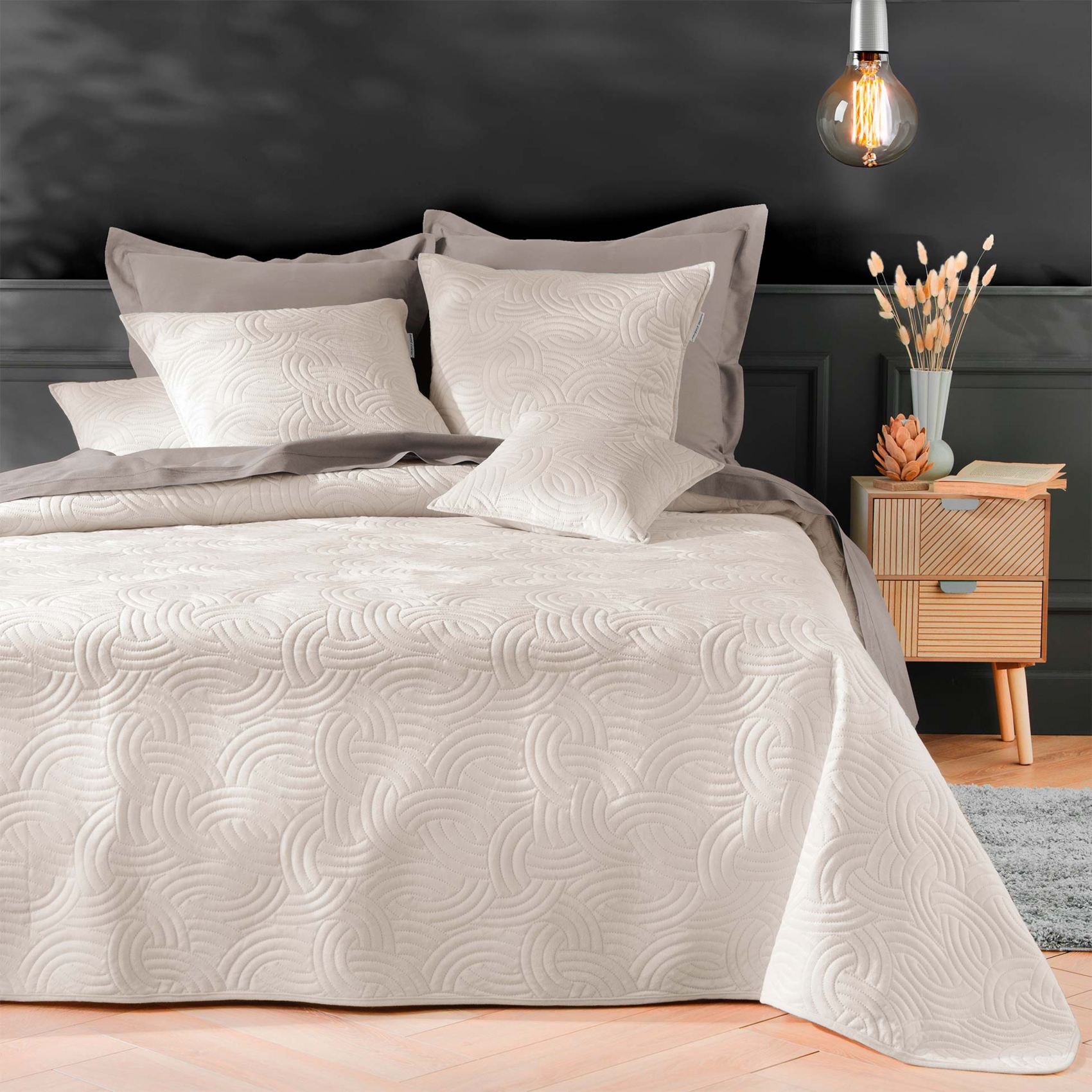 Couvre-lit 3 pièces matelassé velours + deux taies — vue 6